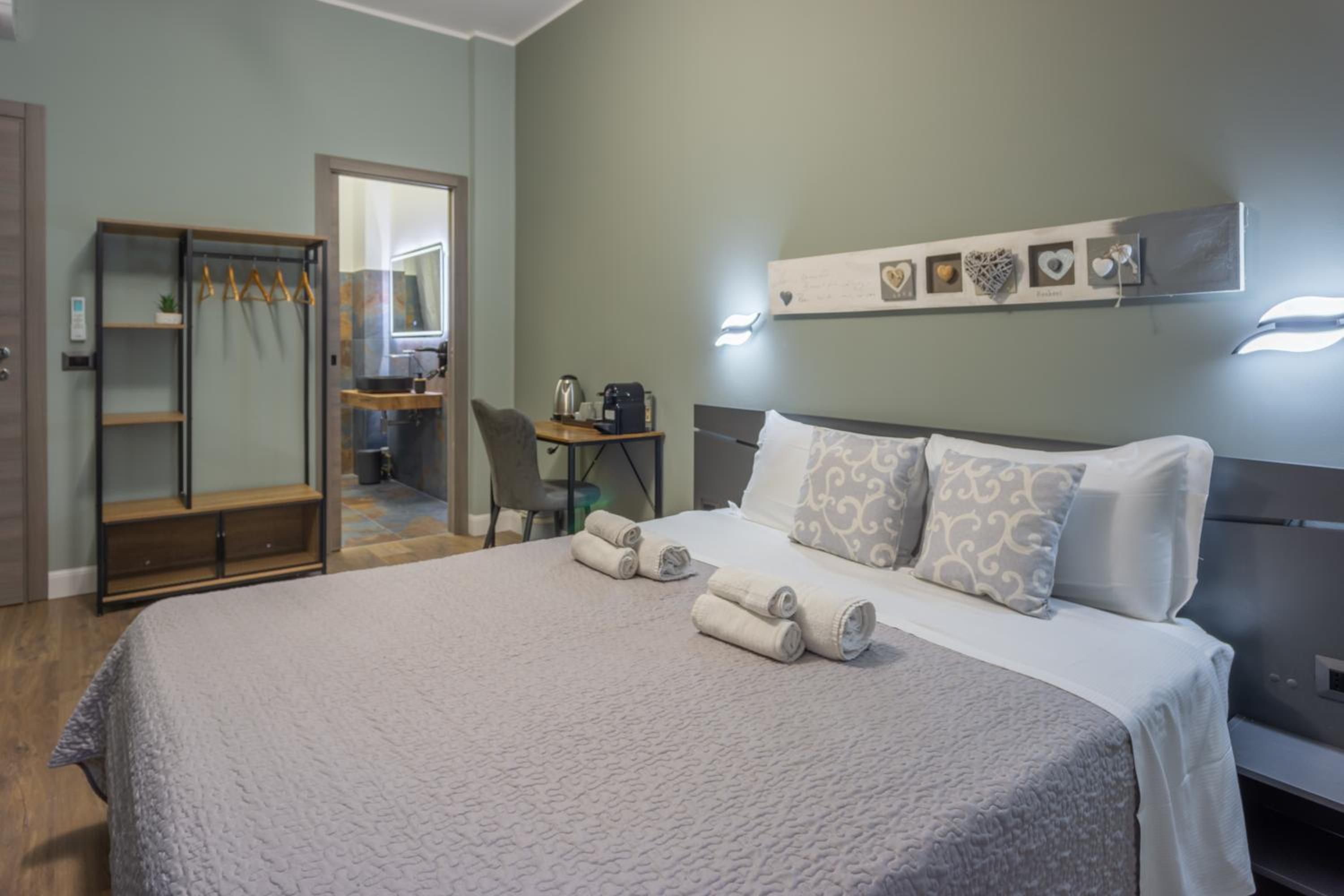 Aurelia Garden Suite