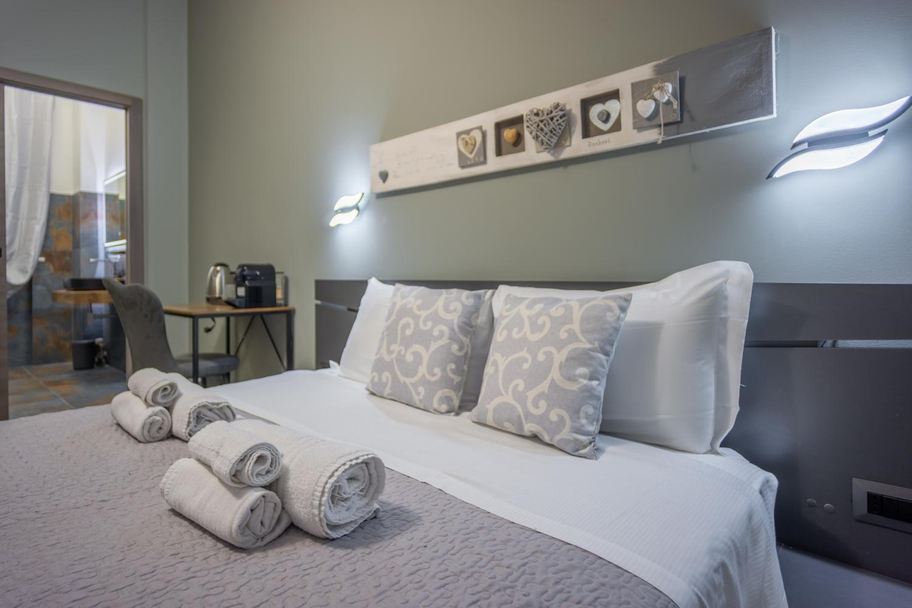 Aurelia Garden Suite