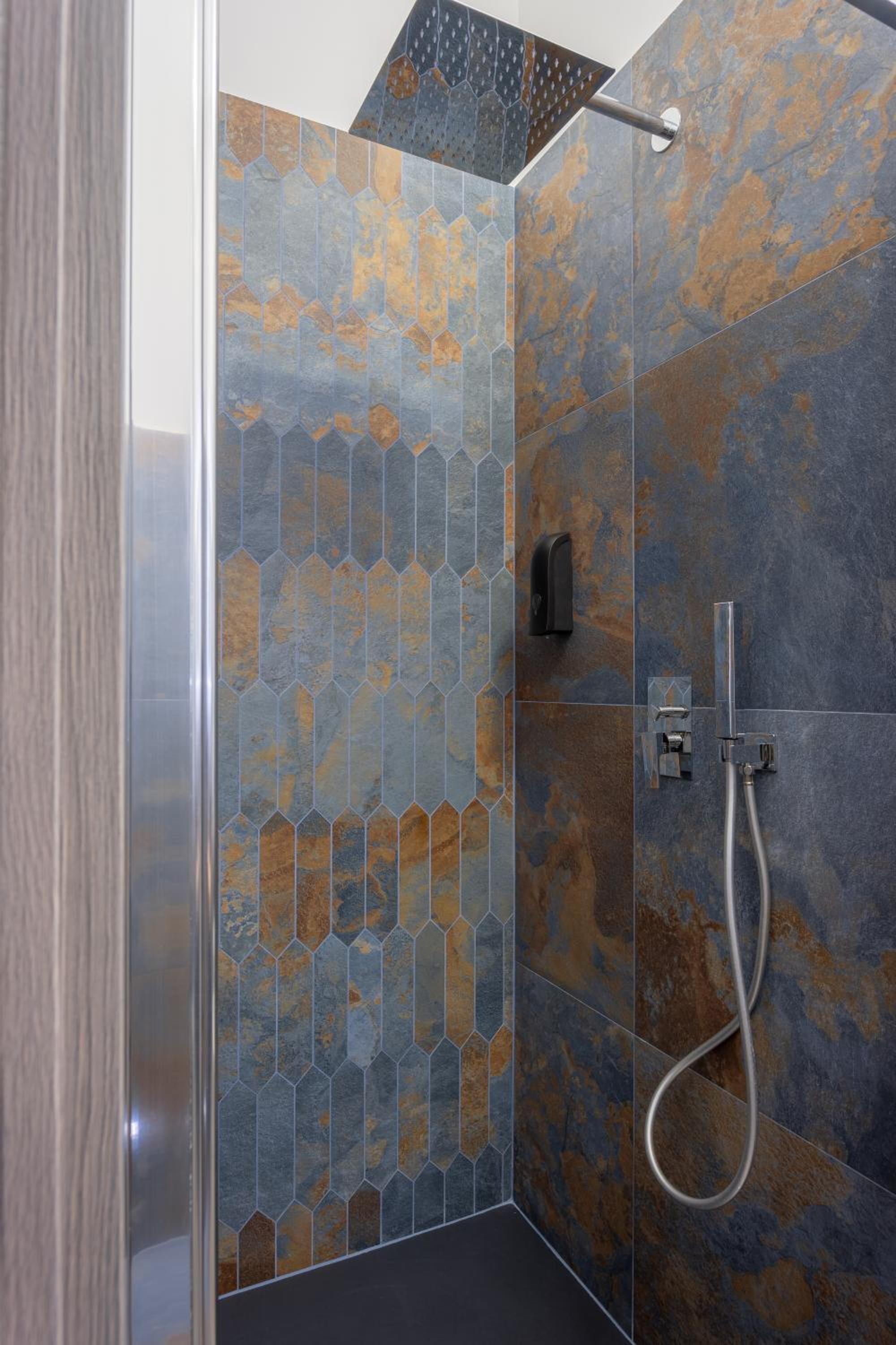 Aurelia Garden Suite