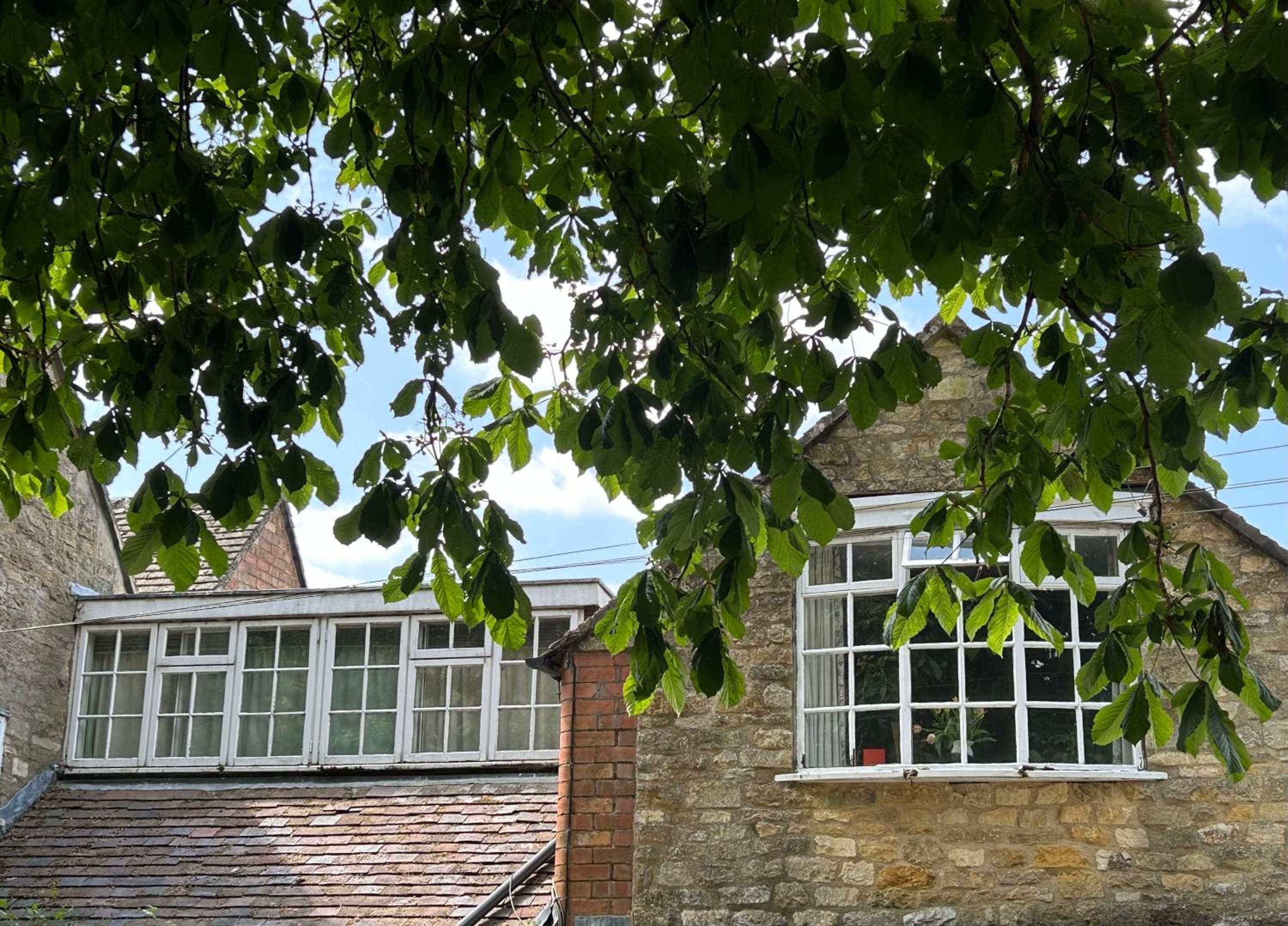 Apartment above Samantha Dadd Art Studio - in the Cotswolds