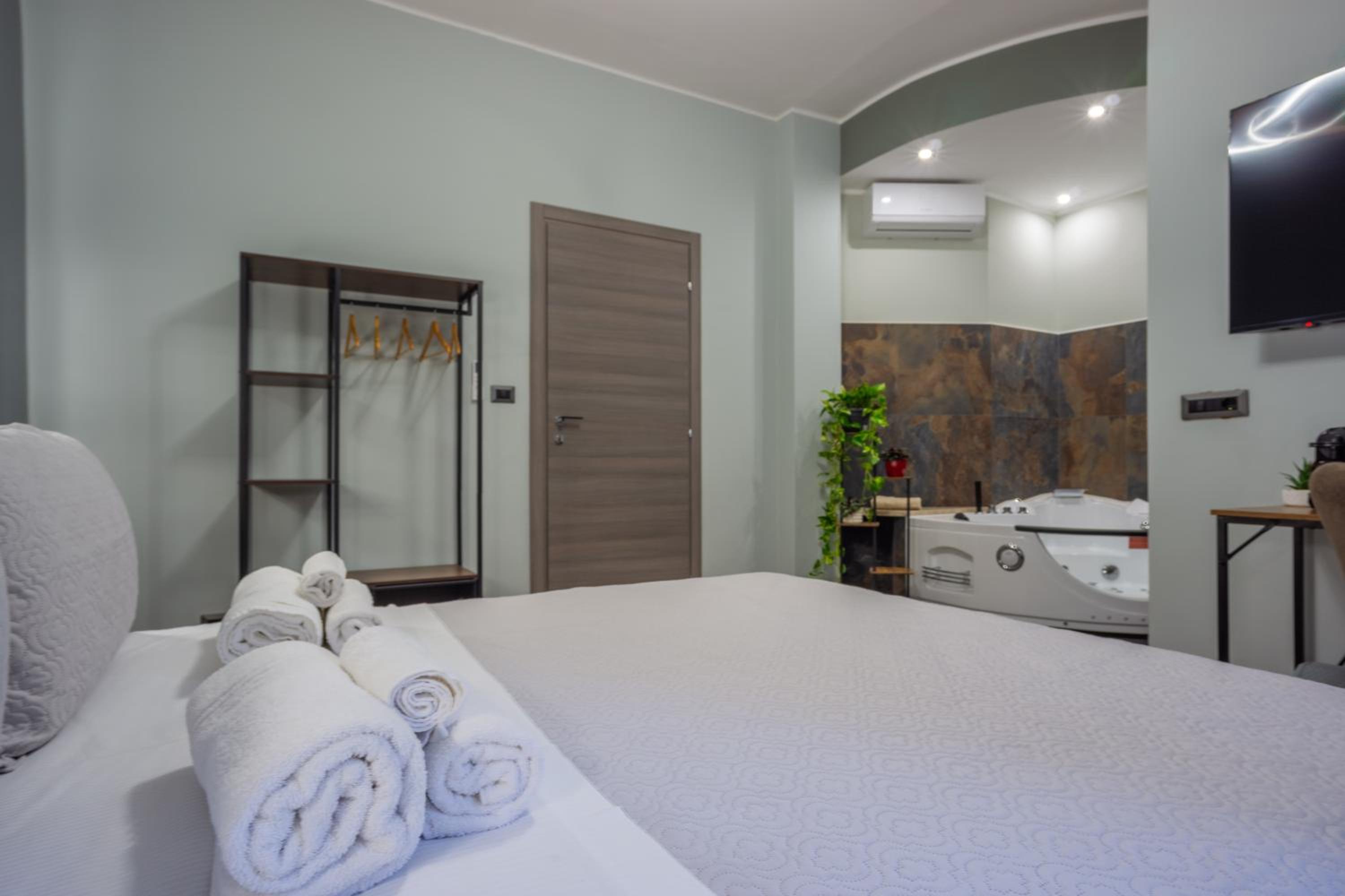 Aurelia Garden Suite