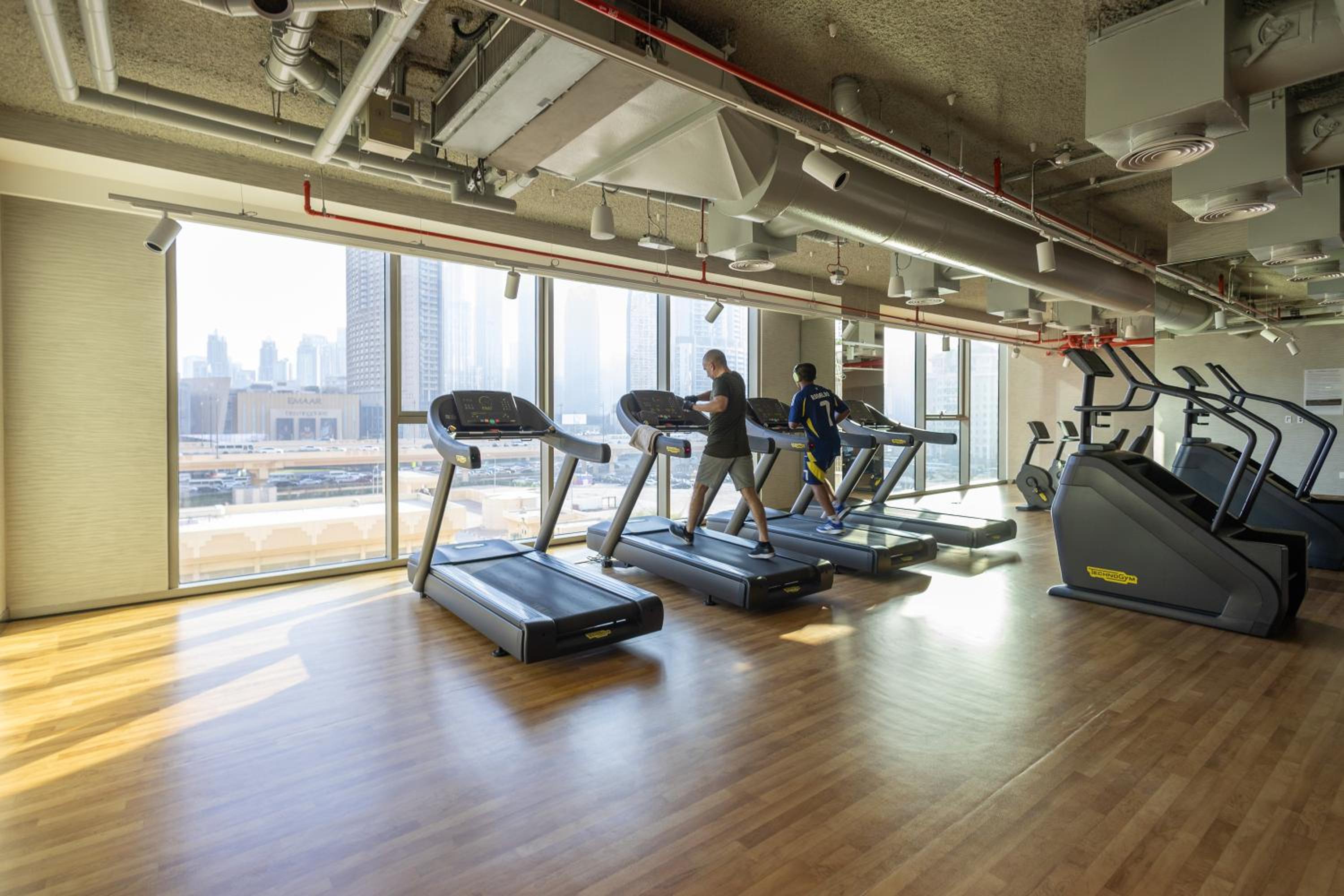 Maison Privee - Urban & Elegant Stay Just Steps from Burj Khalifa