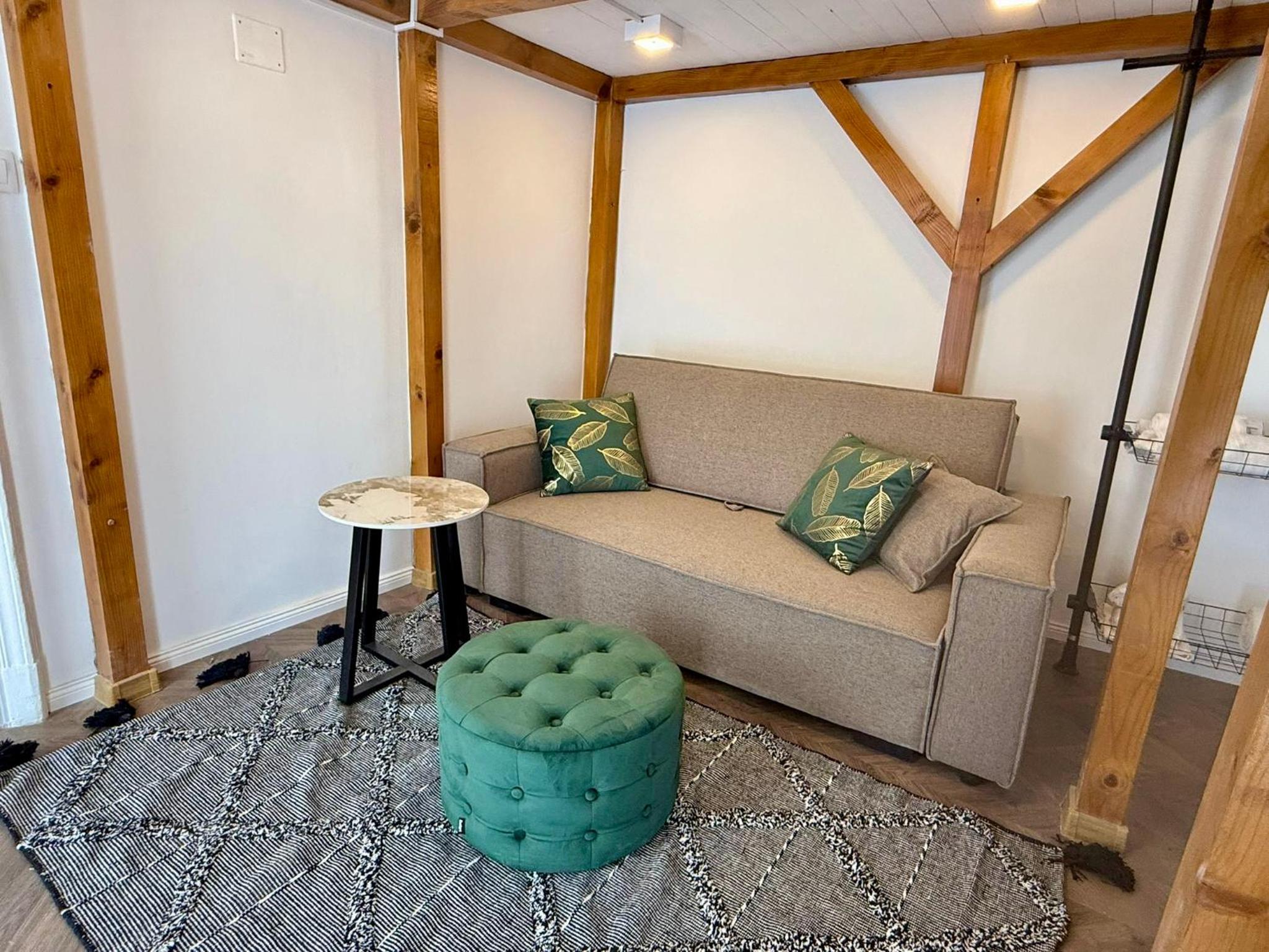 Gloriya Suite Downtown