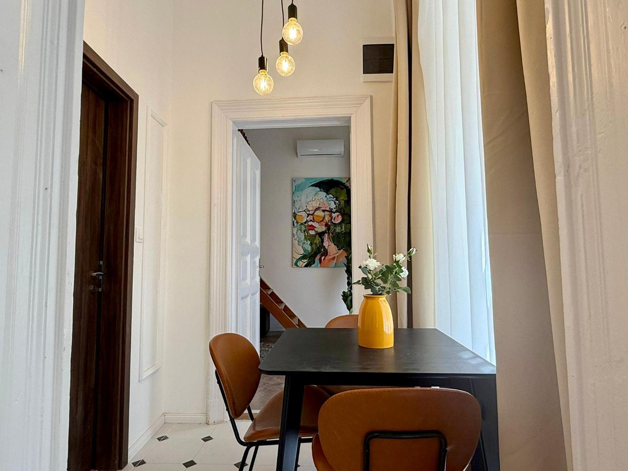 Gloriya Suite Downtown