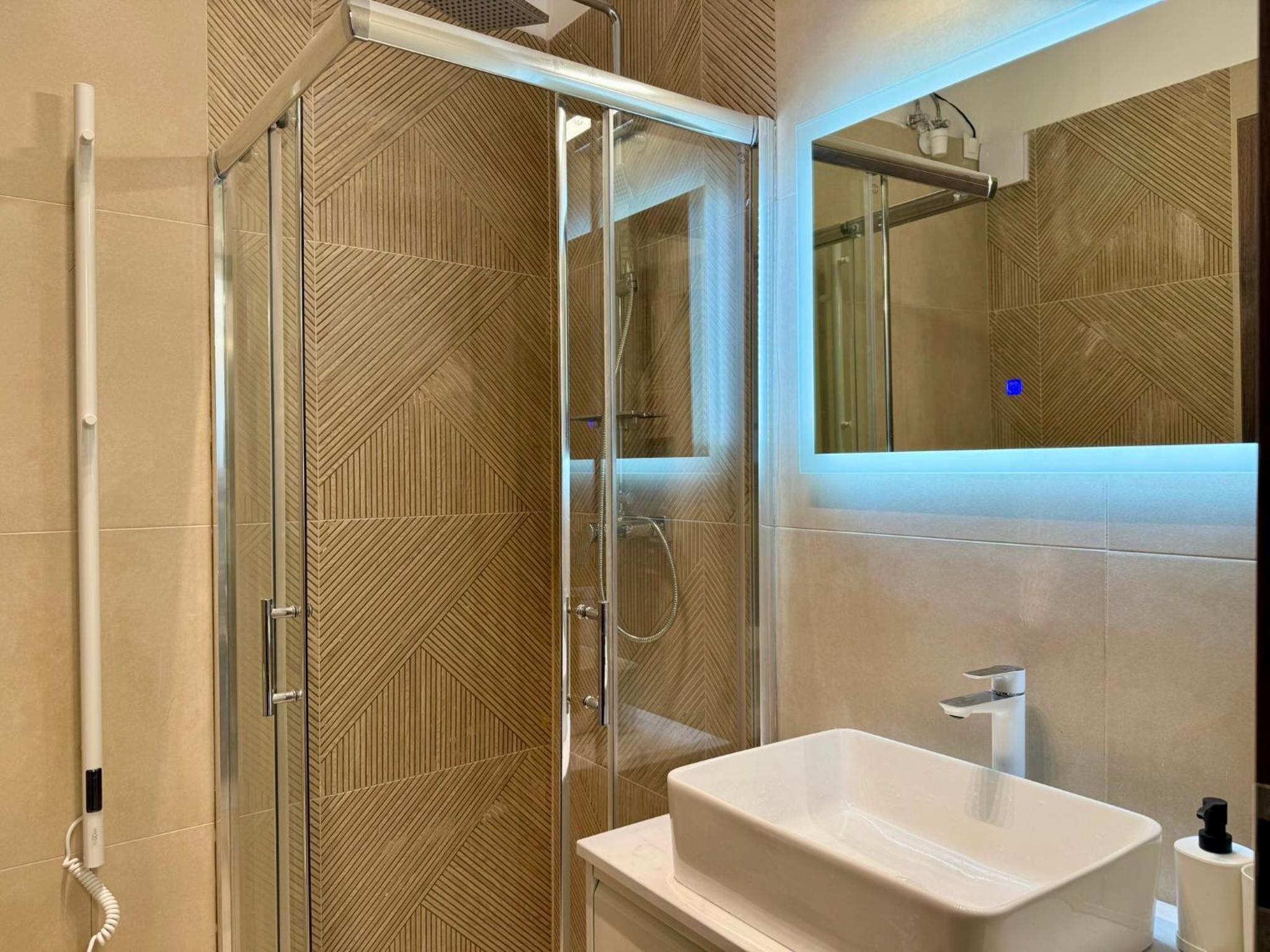 Gloriya Suite Downtown