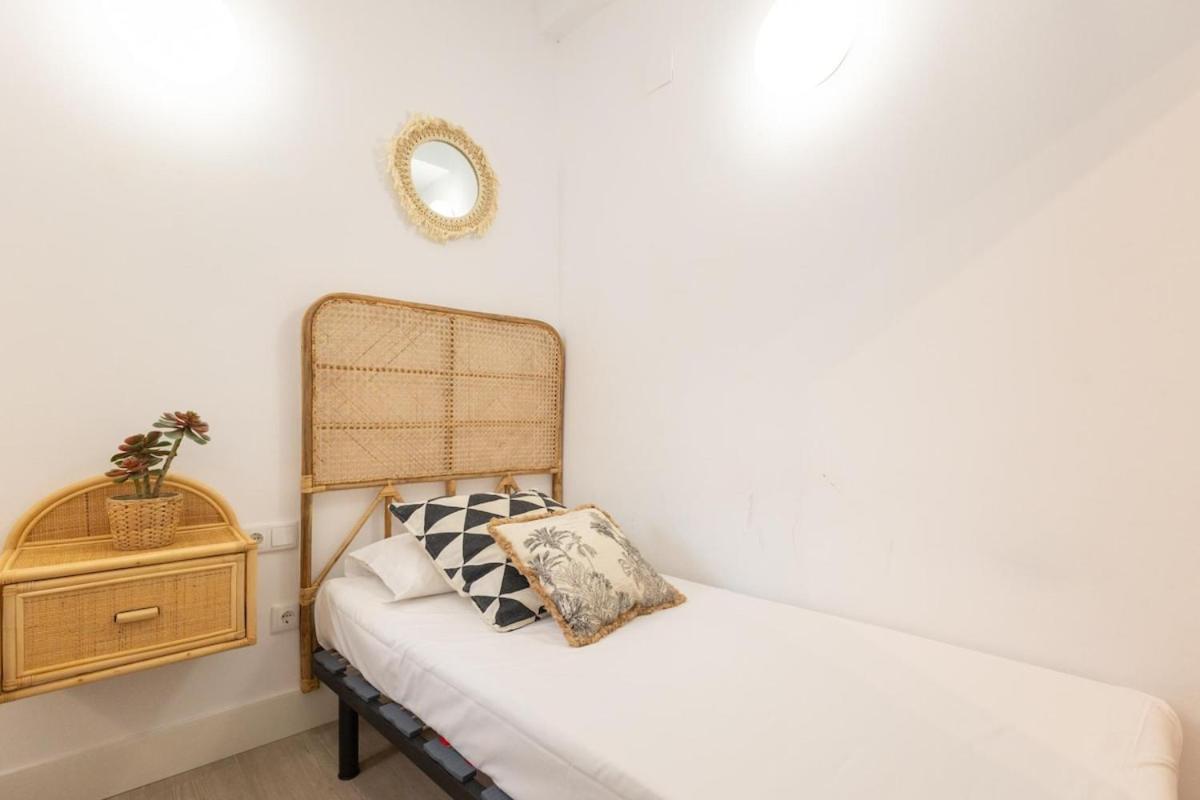 Alcazares Deluxe Suite by Valcambre