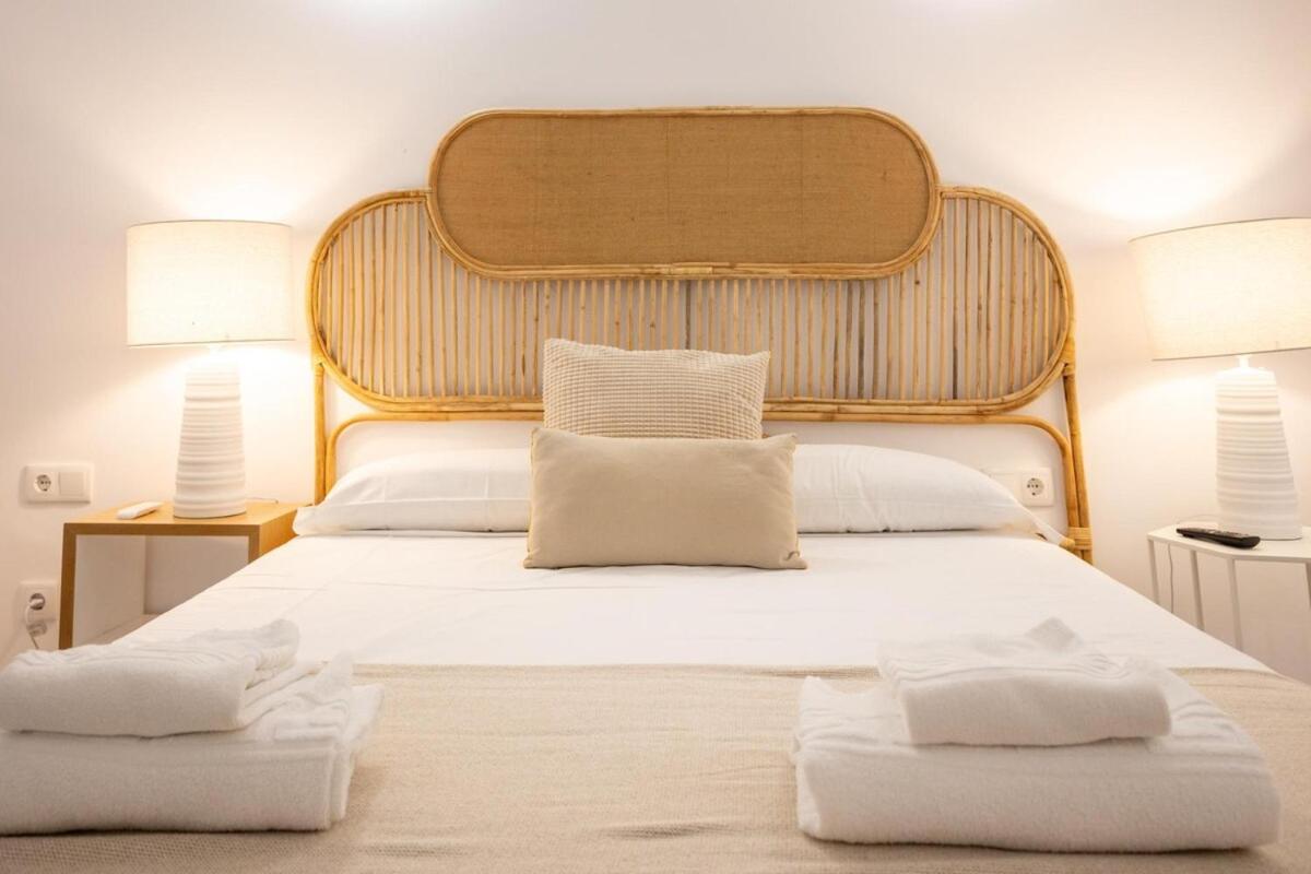 Alcazares Deluxe Suite by Valcambre