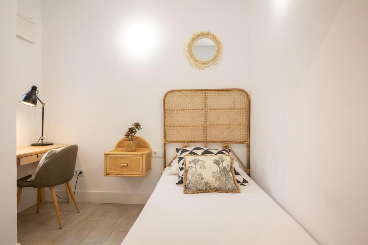 Alcazares Deluxe Suite by Valcambre