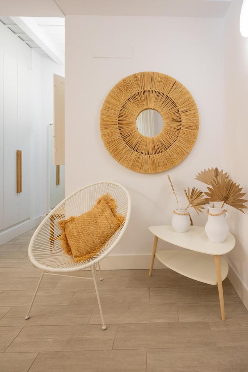 Alcazares Deluxe Suite by Valcambre