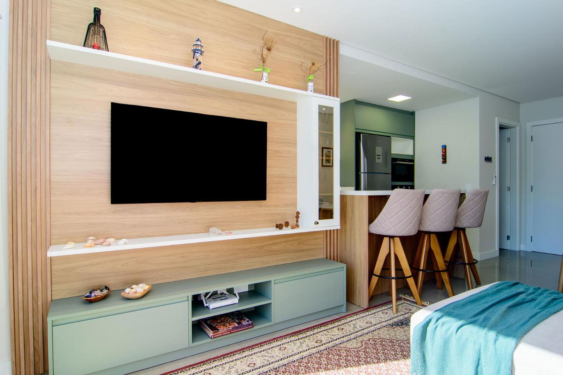 Apto moderno em Jurerê com piscina FR5722