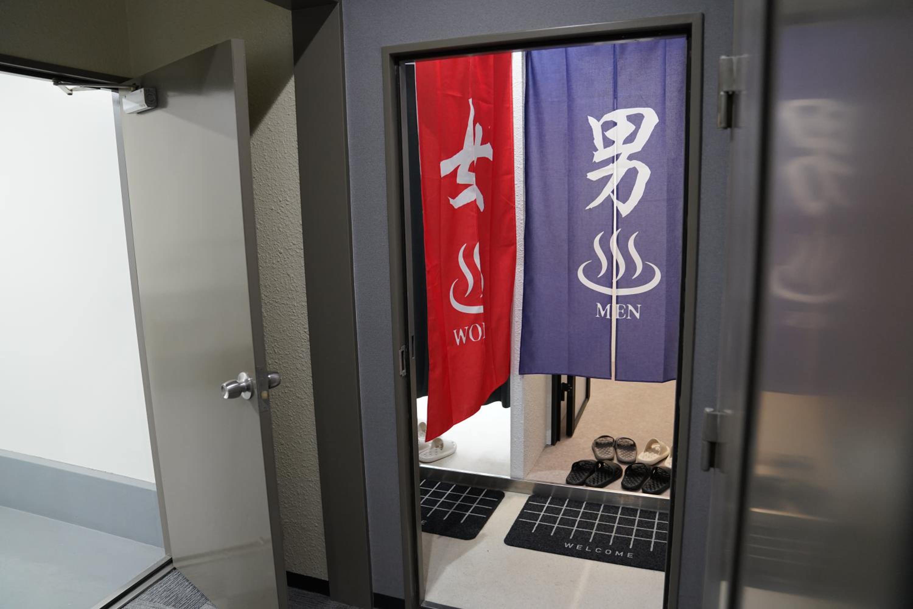 心斎橋難波関空直通Japanese Room Ambers Hostel