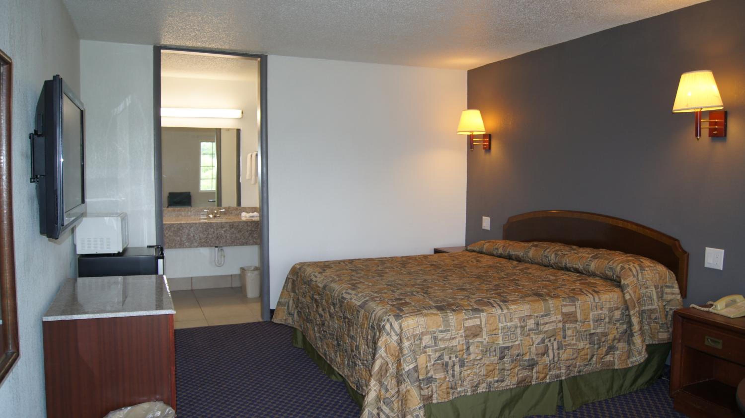 Crossville Vacations - Executive Inn - Property Image 6