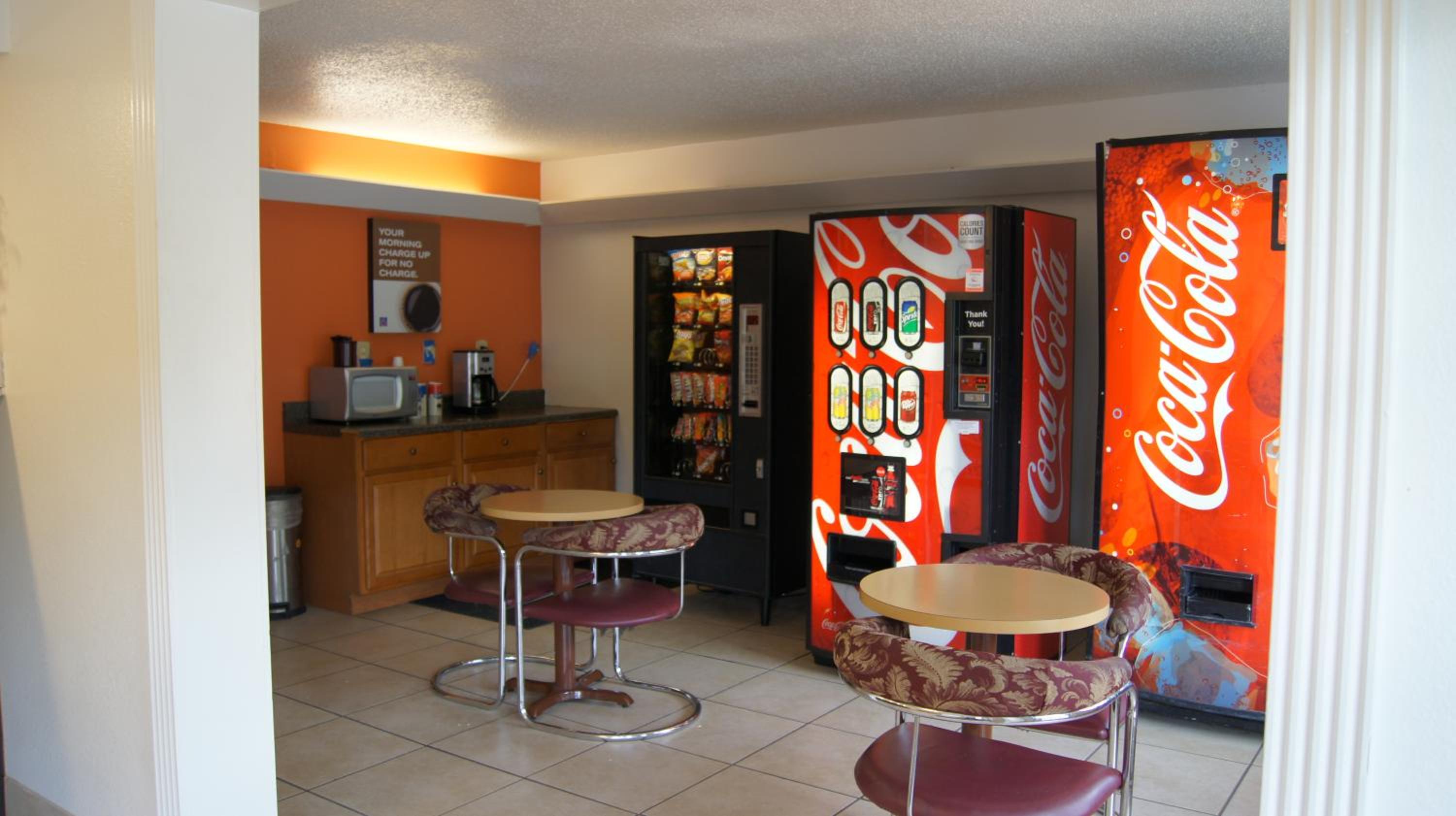 Crossville Vacations - Executive Inn - Property Image 3