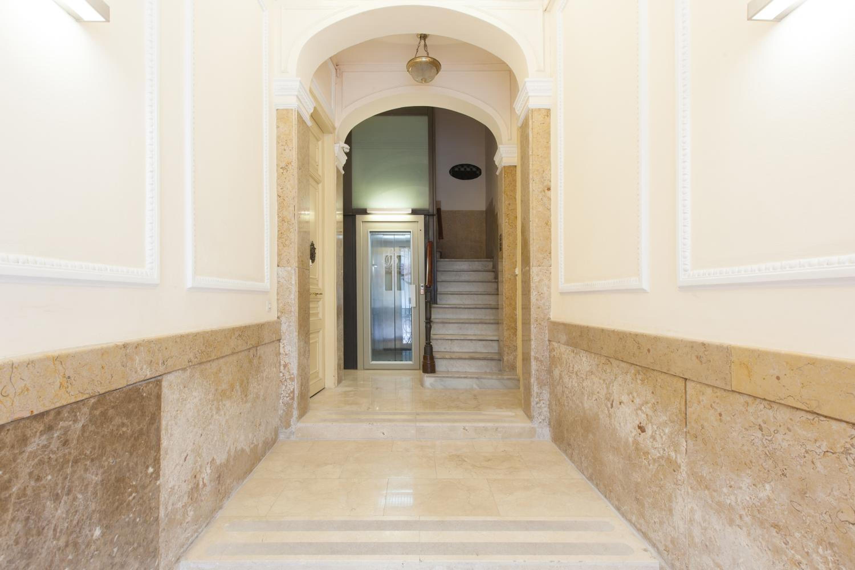 Click&Flat Seneca Suites