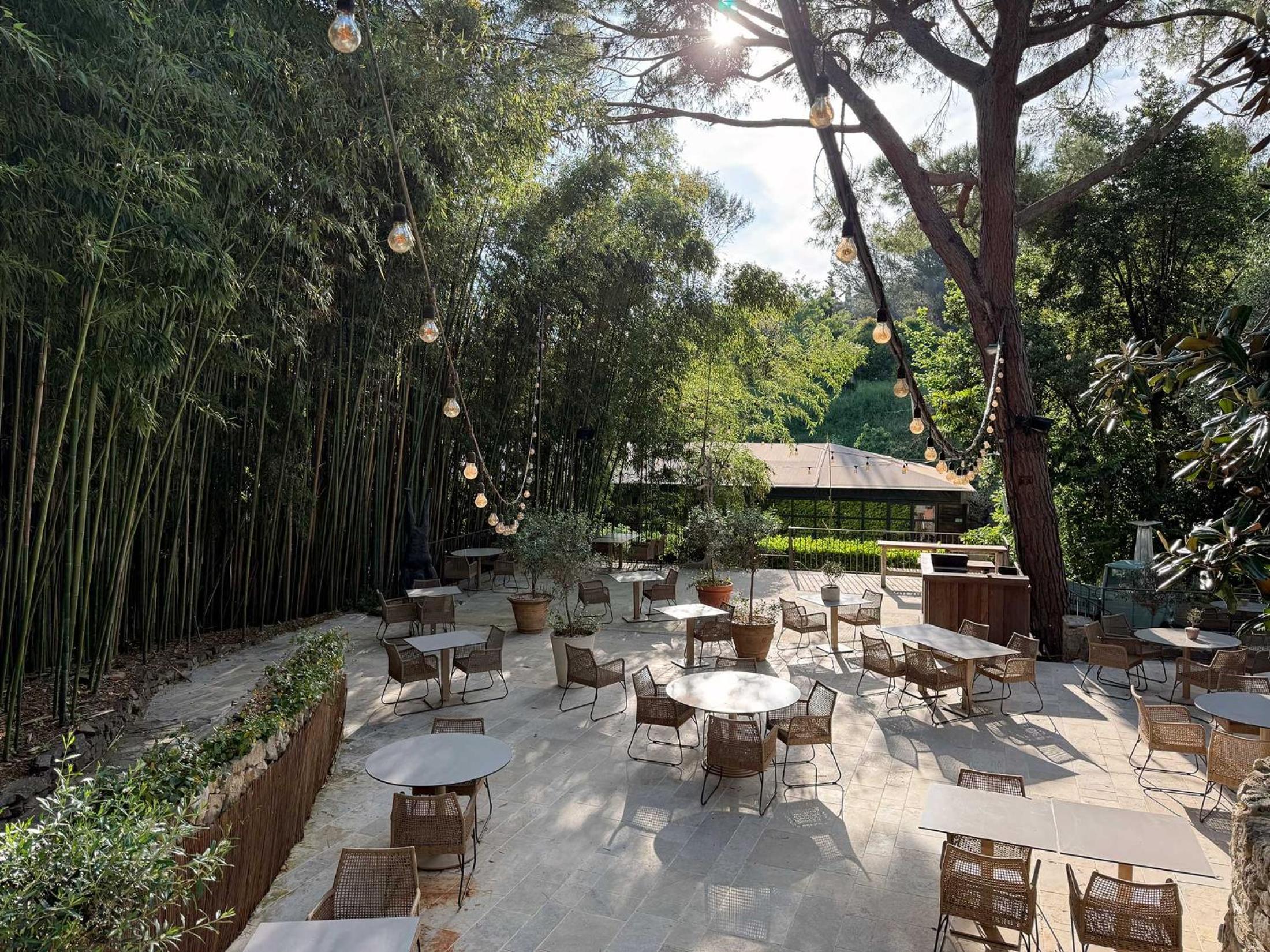 Fabulous Central 2BR - Prime Location, Walk to Croisette & Palais - By Totolulu Cannes Yellow Corner