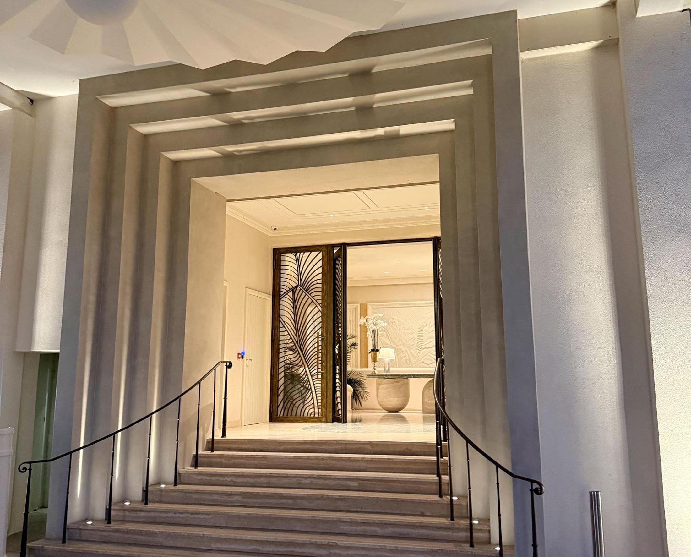 Fabulous Central 2BR - Prime Location, Walk to Croisette & Palais - By Totolulu Cannes Yellow Corner