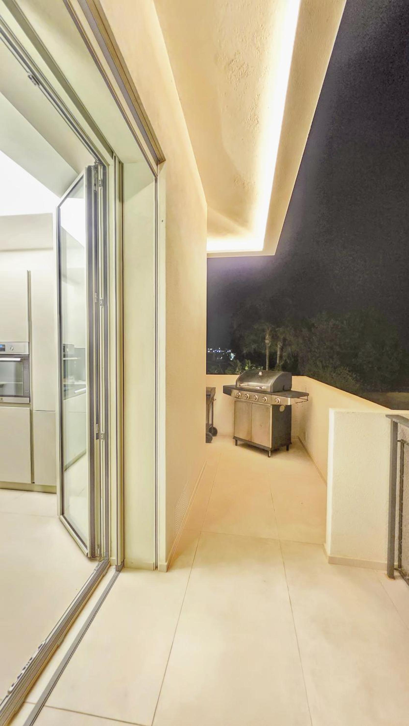 SHATI LUXURY - Private Heated Pool