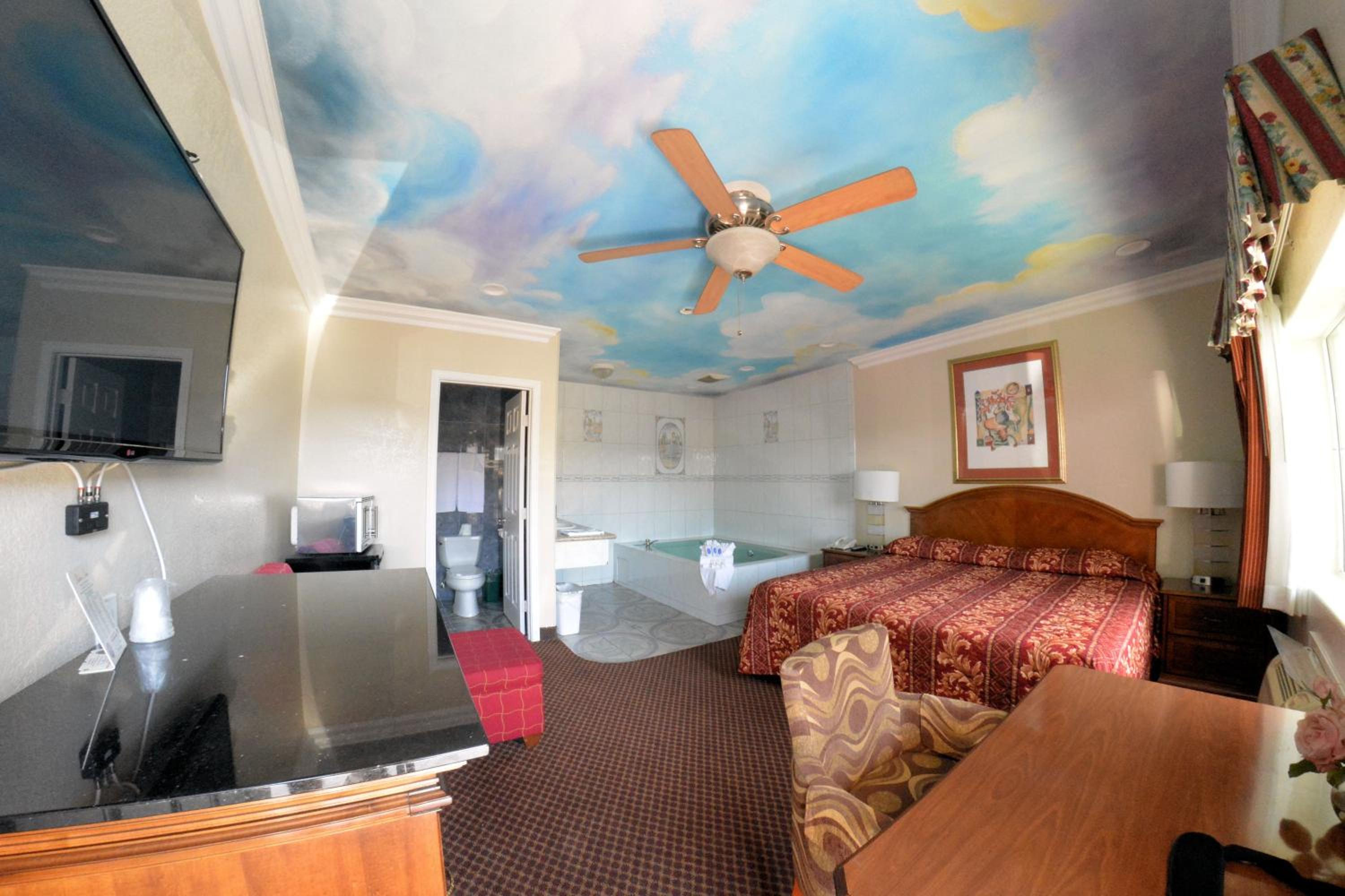 Oxnard Vacations - The Palace Inn - Property Image 47