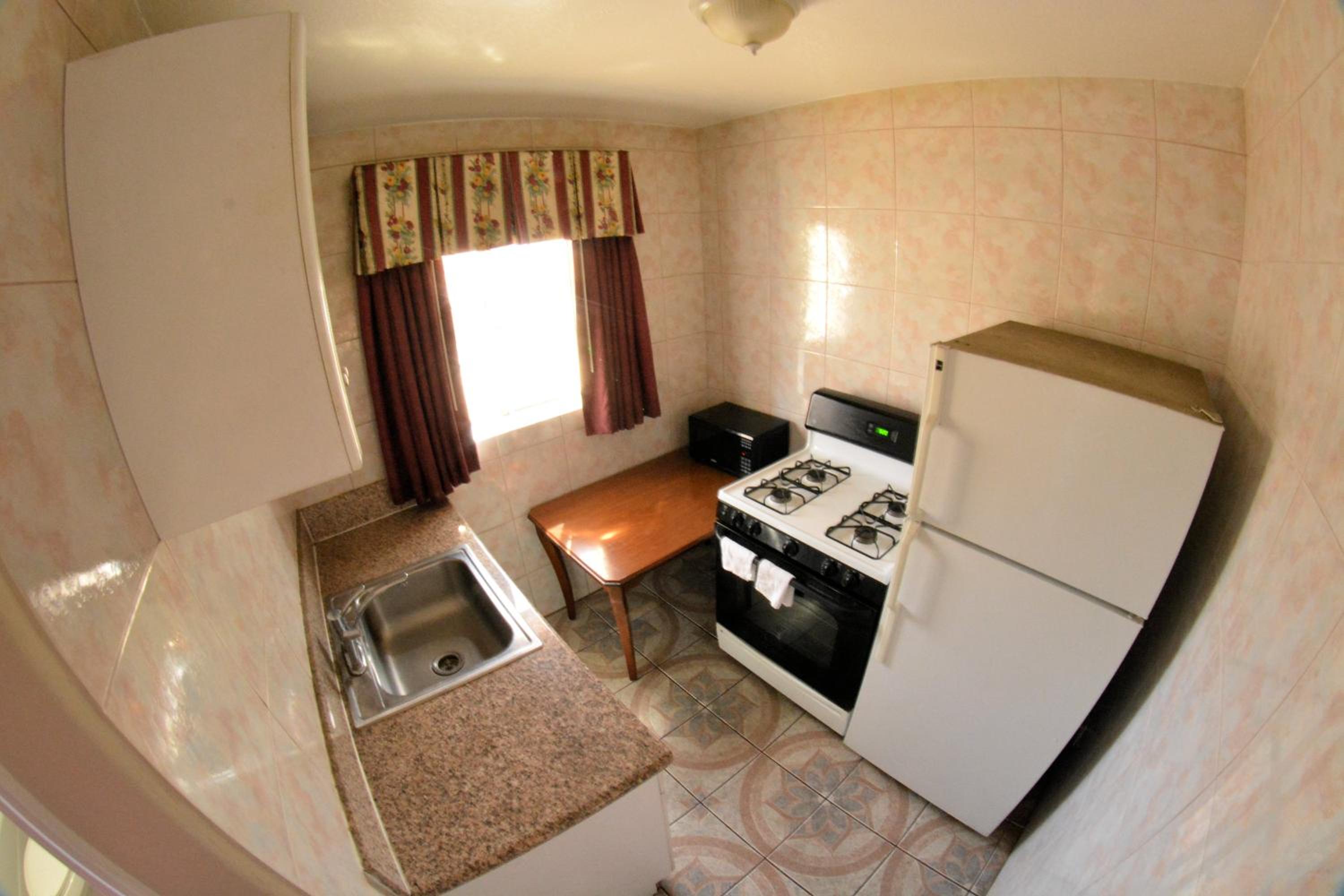 Oxnard Vacations - The Palace Inn - Property Image 1