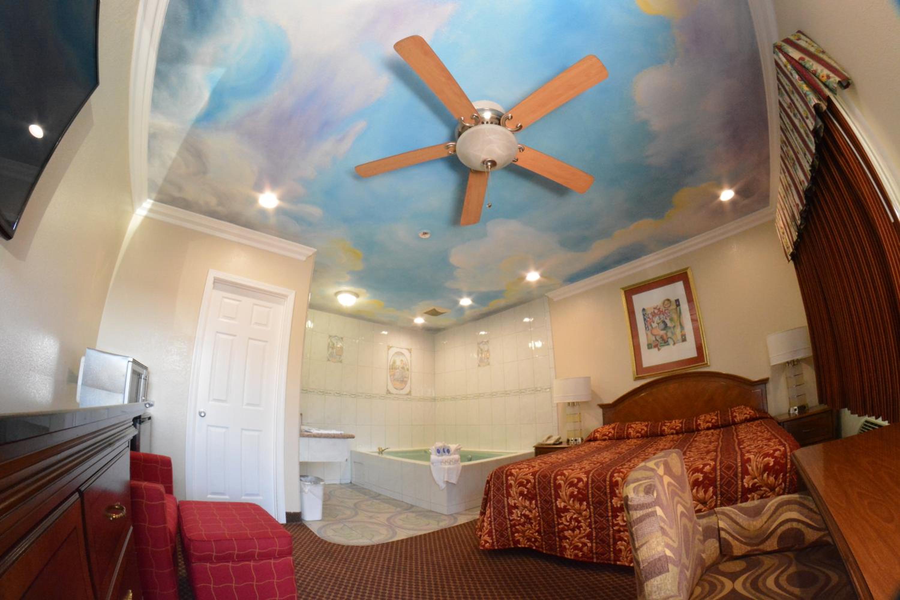 Oxnard Vacations - The Palace Inn - Property Image 14