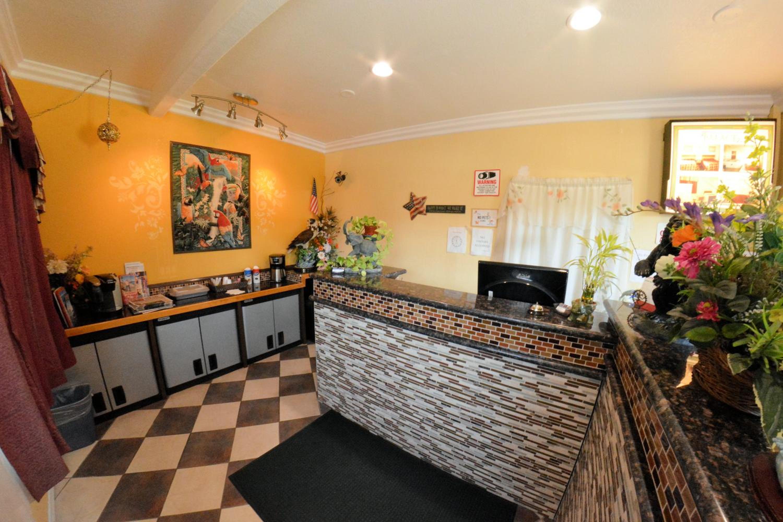 Oxnard Vacations - The Palace Inn - Property Image 15