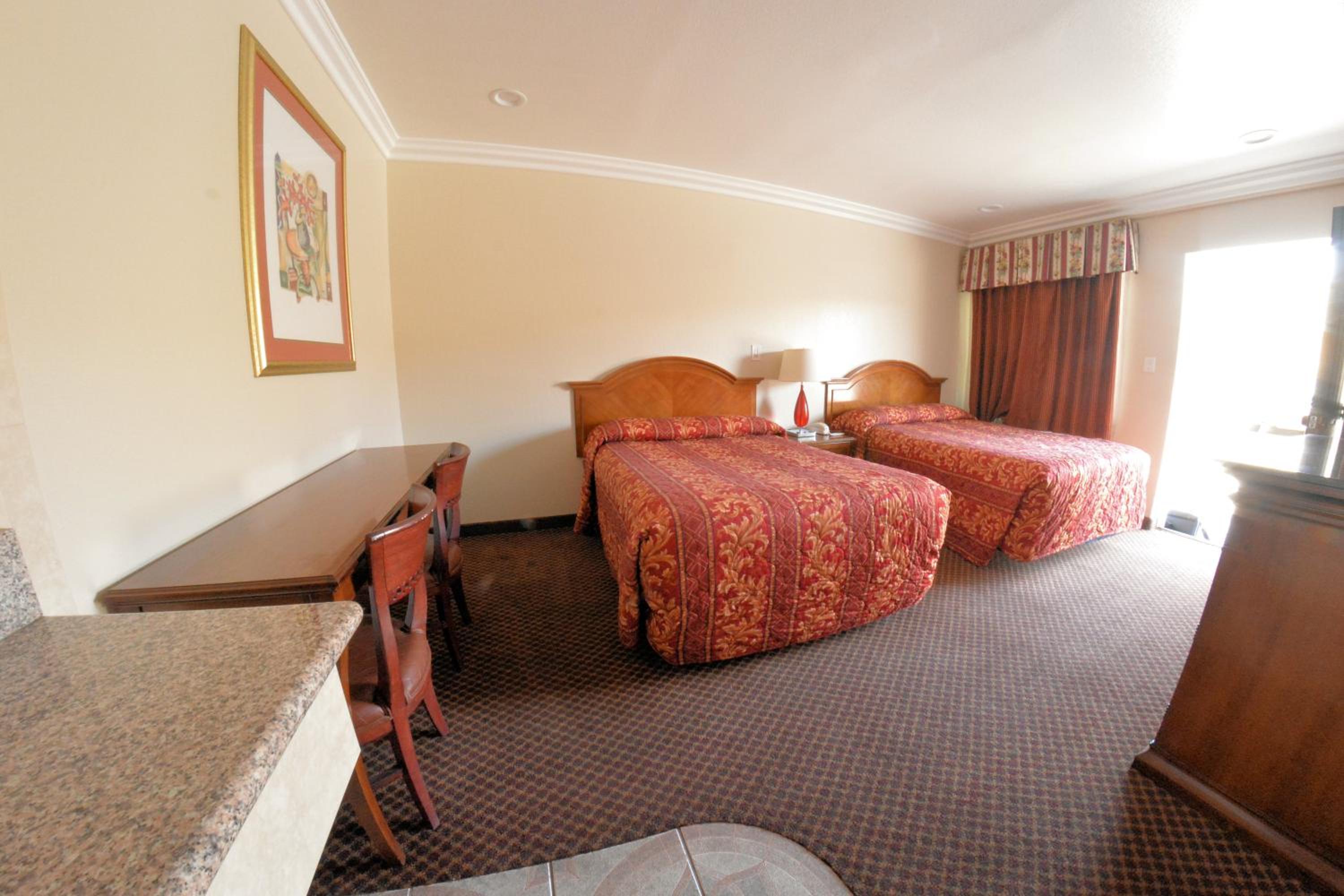 Oxnard Vacations - The Palace Inn - Property Image 24