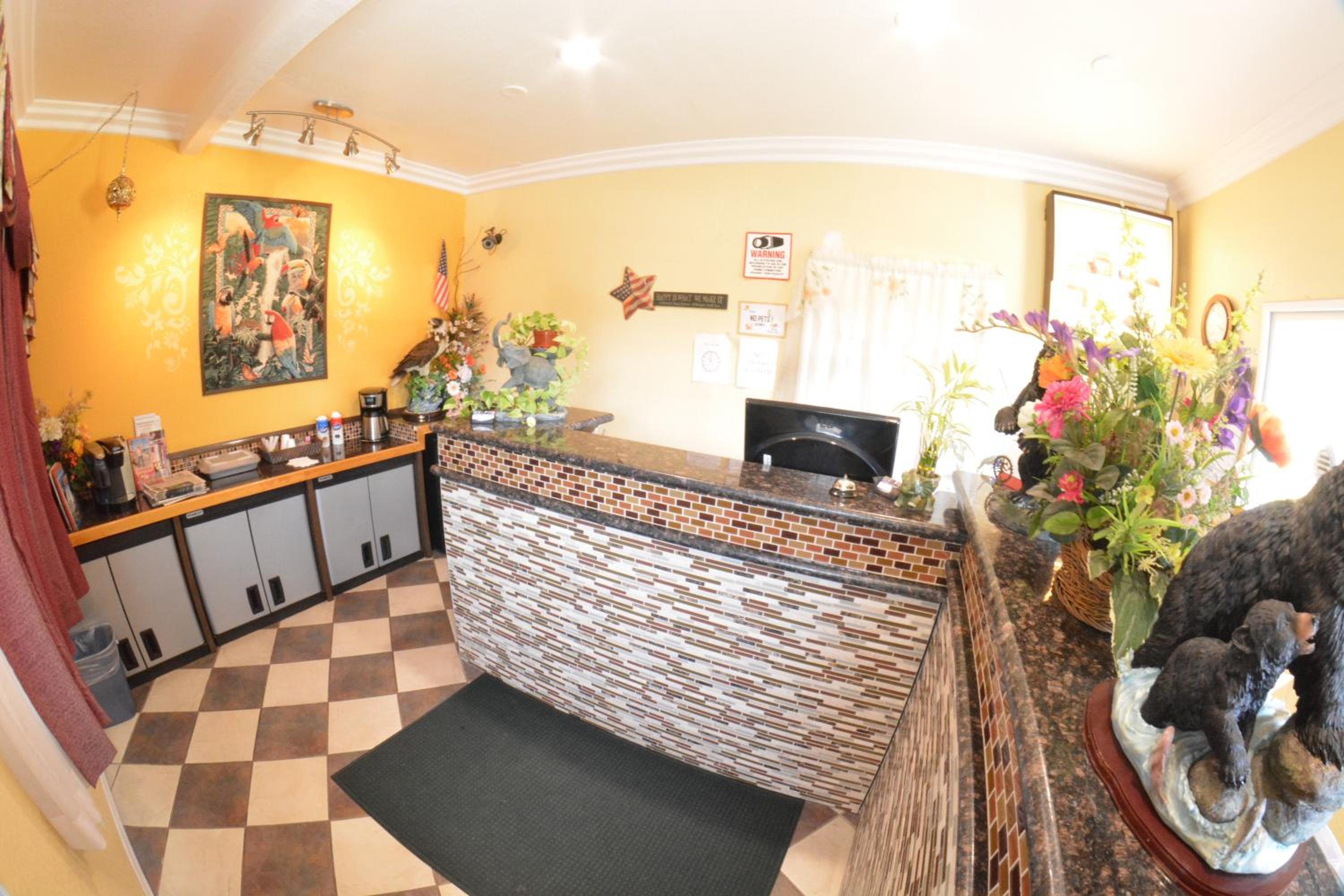 Oxnard Vacations - The Palace Inn - Property Image 20