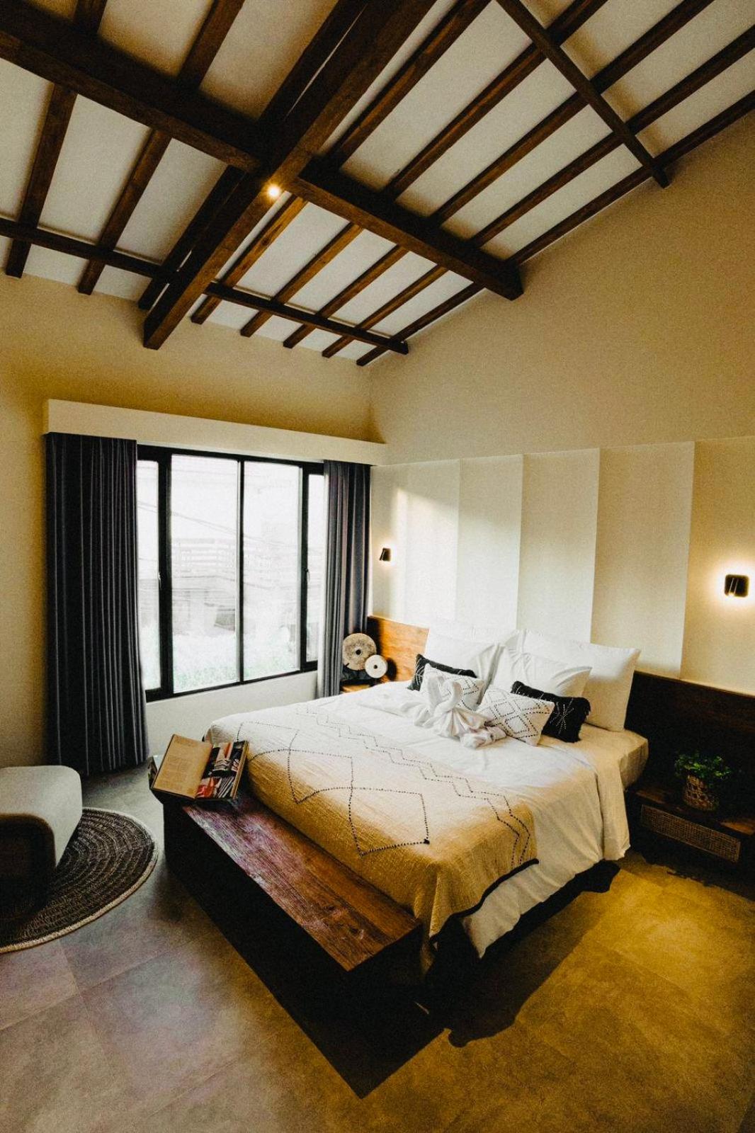 Villa KHAYU Seminyak Cozy 2BR Villa - Only 900 Meters to the Beach