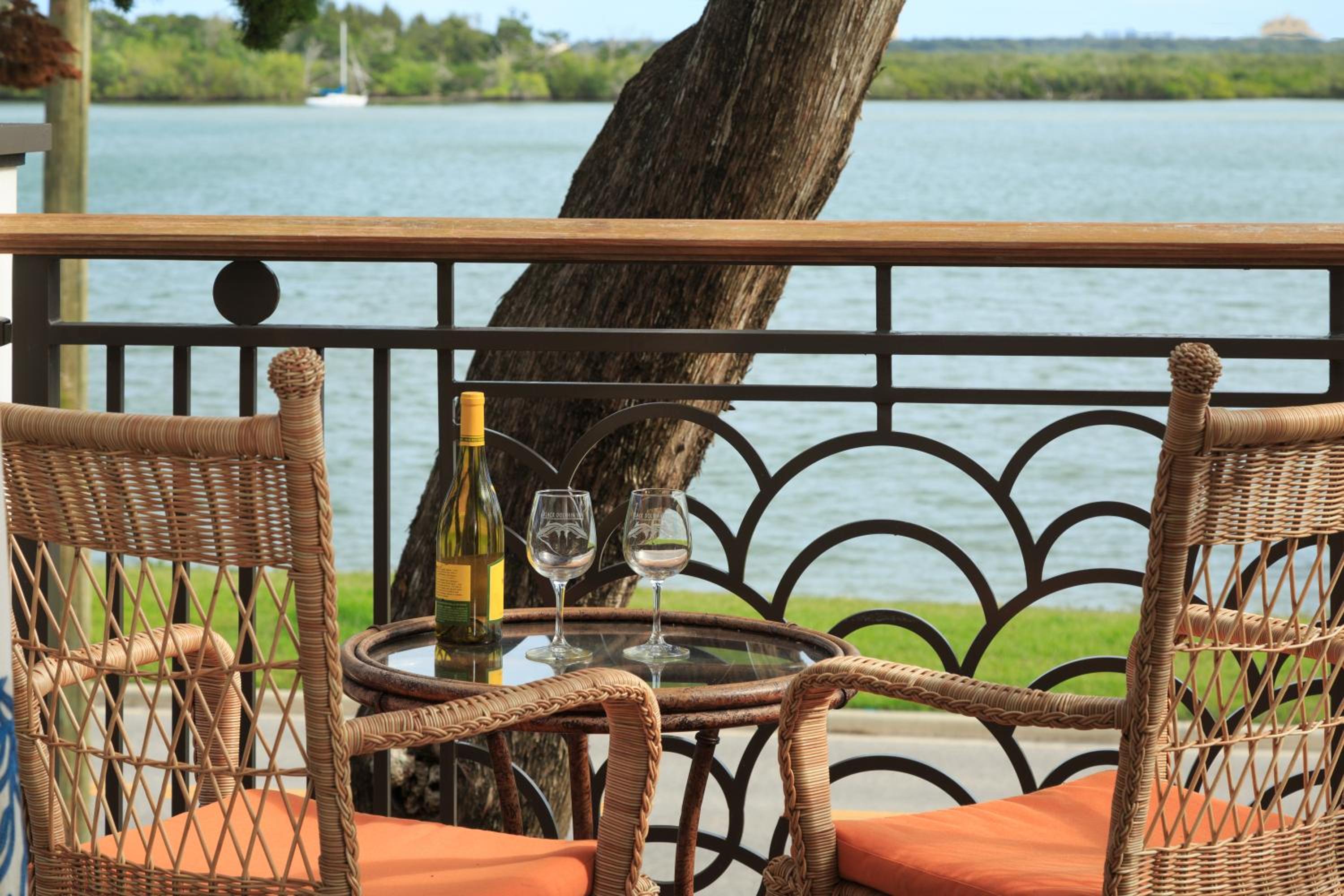 Black Dolphin Inn