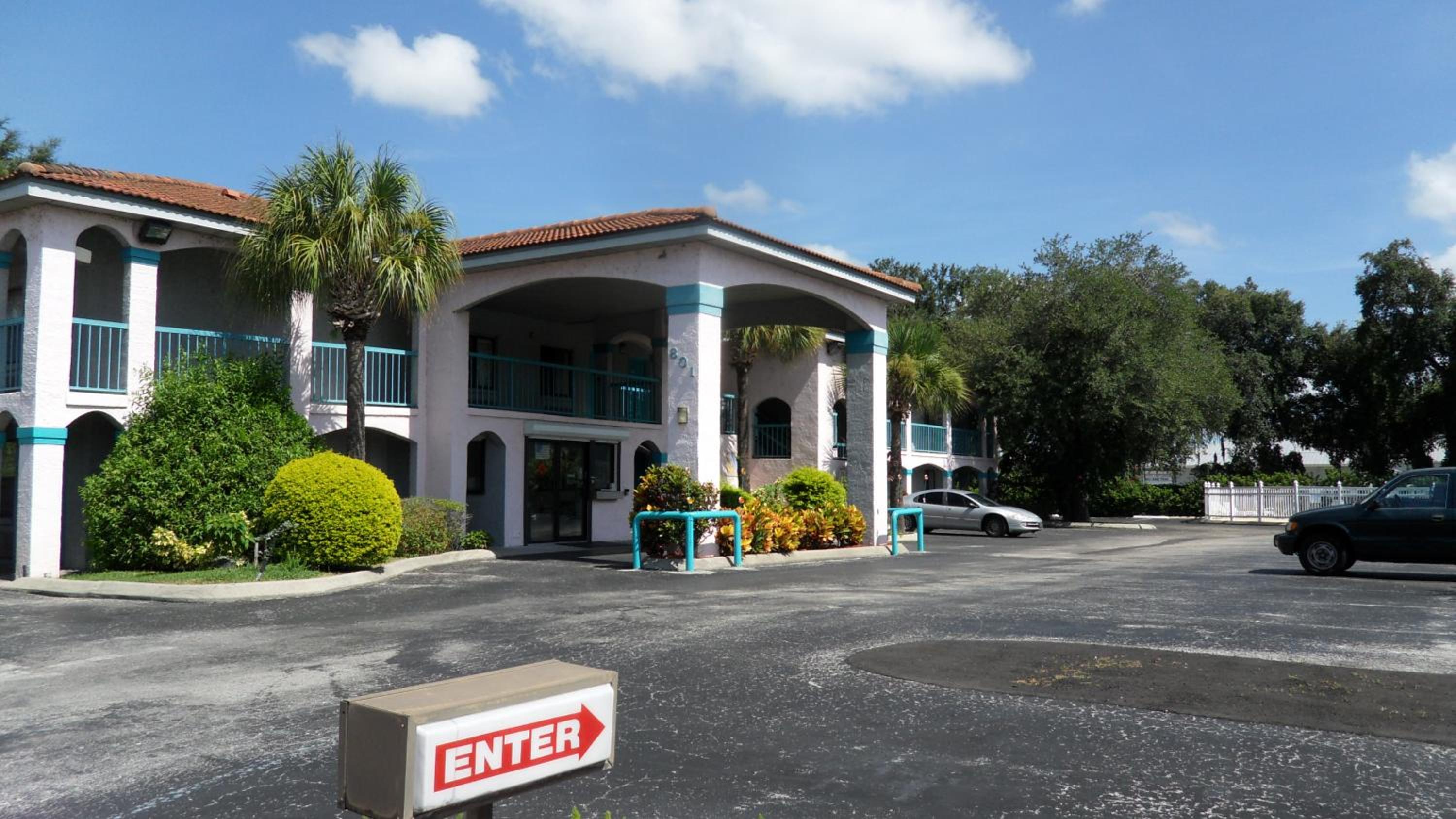 Flamingo Inn