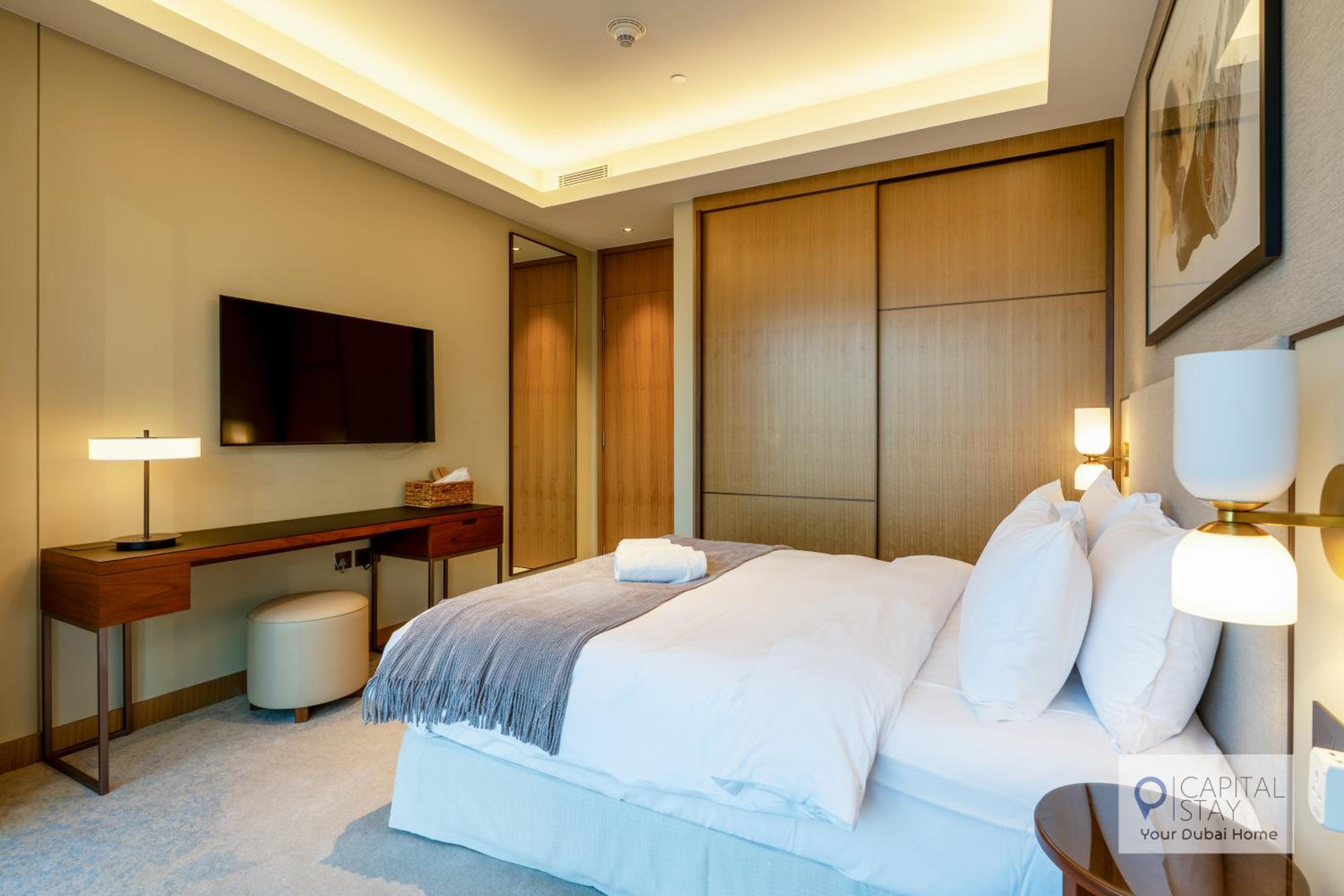 Luxury 3BR Apartment with Burj Khalifa Views - Address Opera