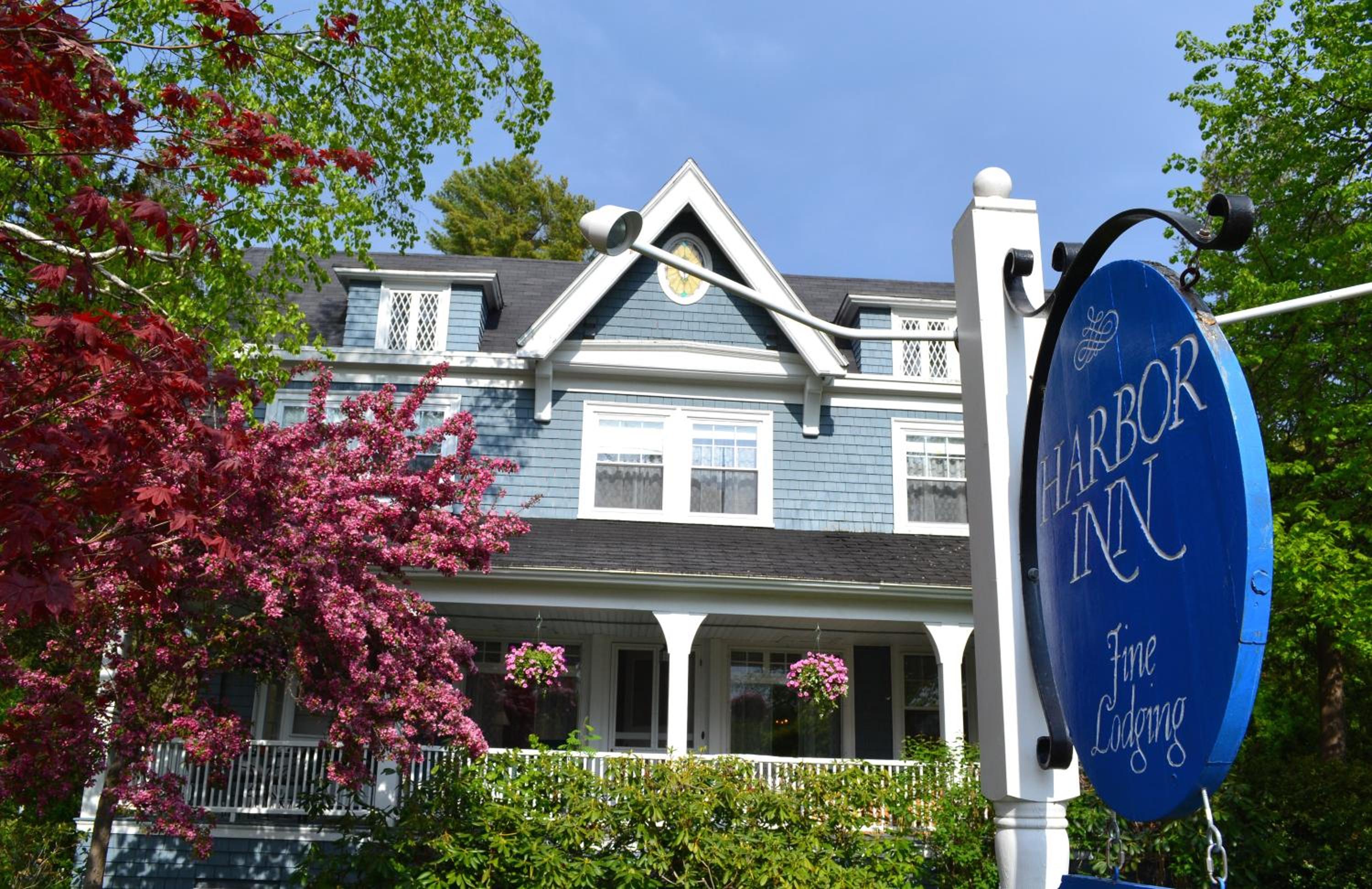 The Harbor Inn