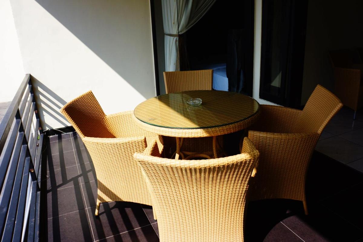 balcony