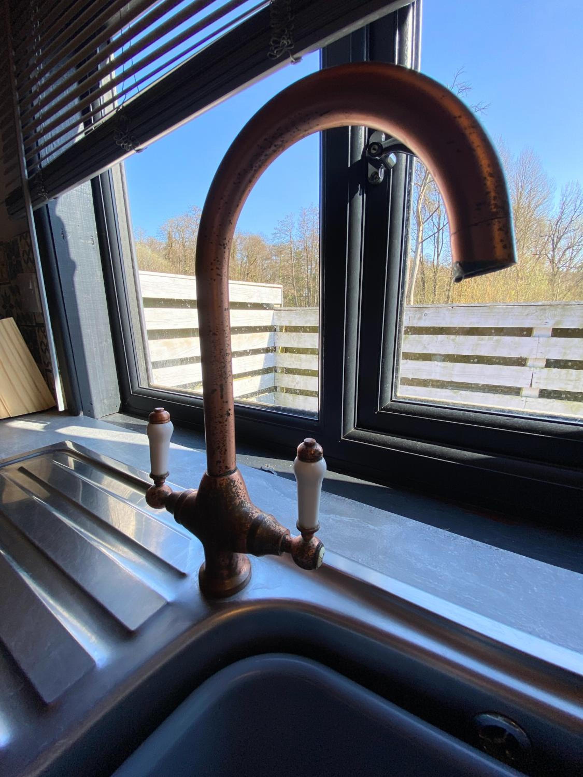 Otter 1 - Private Hot Tub - Bali Inspired Lodge - Bath - Longleat - Wiltshire, photo 4