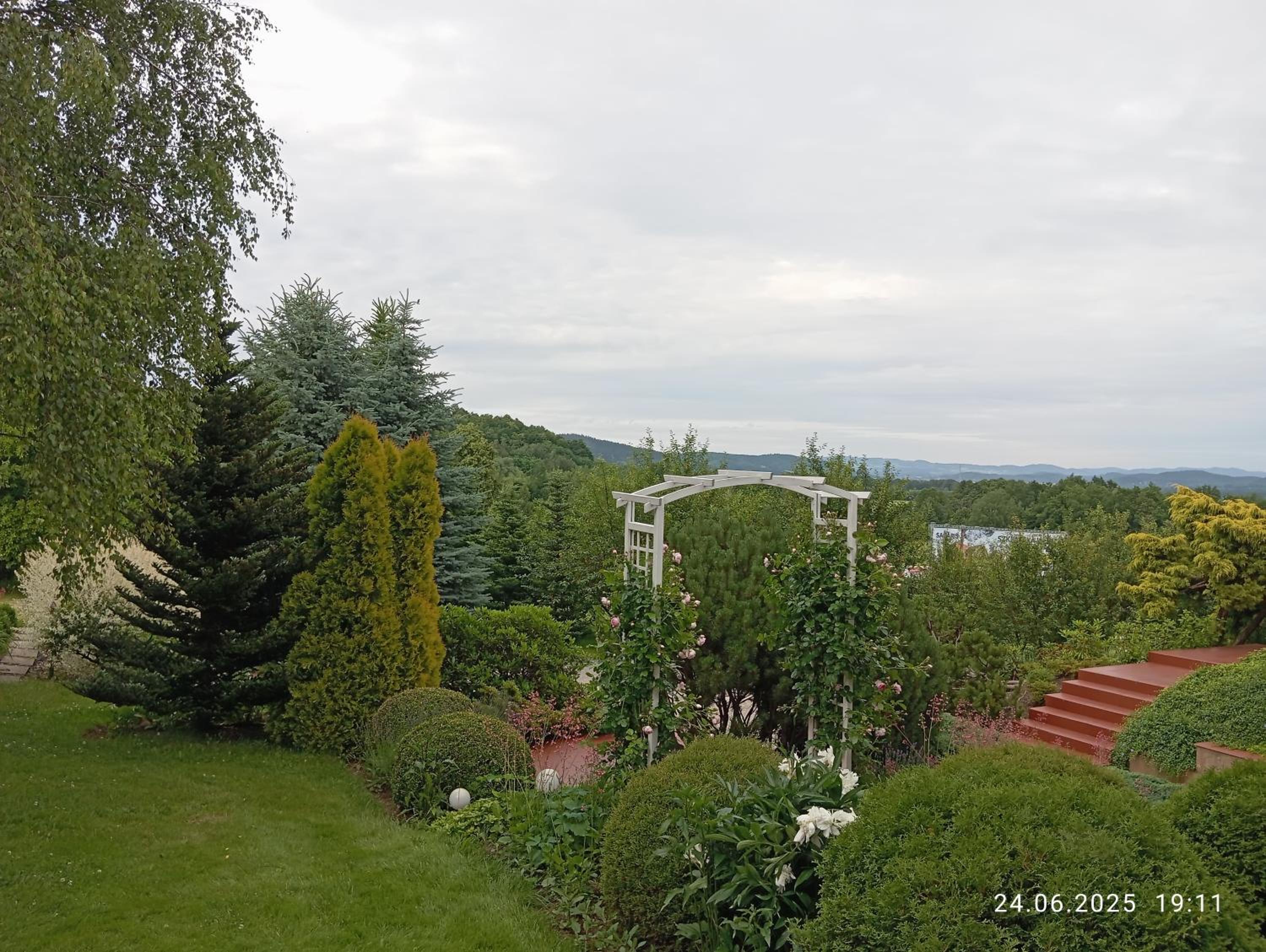 Photo 33