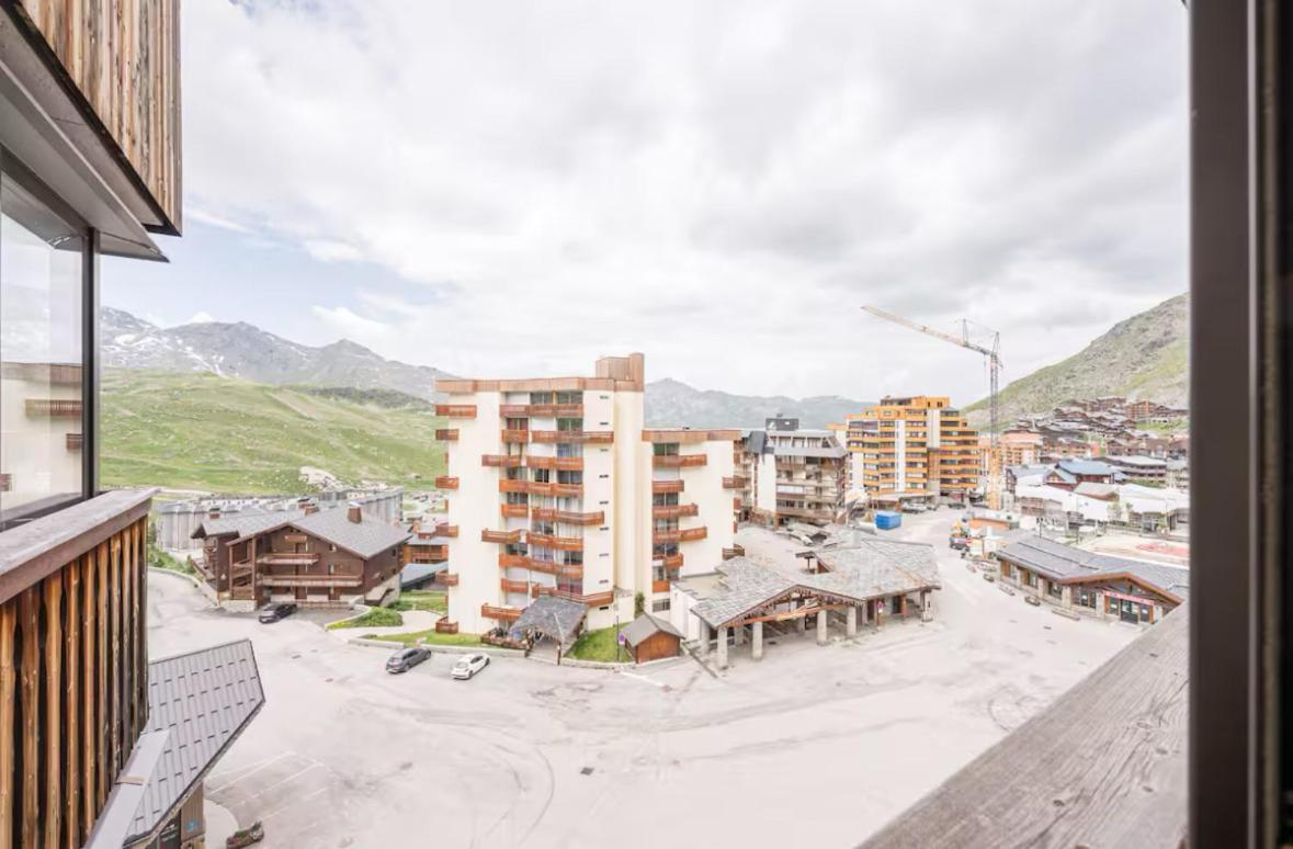 APT centre station vue sur les pistes de Val Thorens 6p