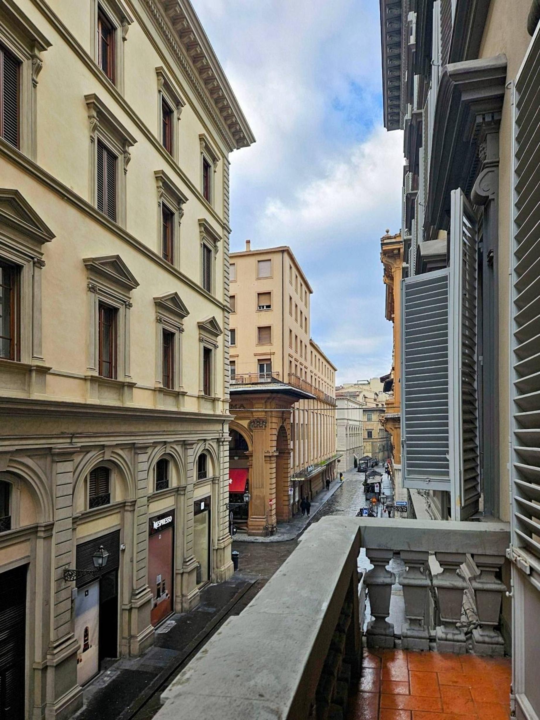 Tosinghi charme e spazio - Balcone con vista nel Centro