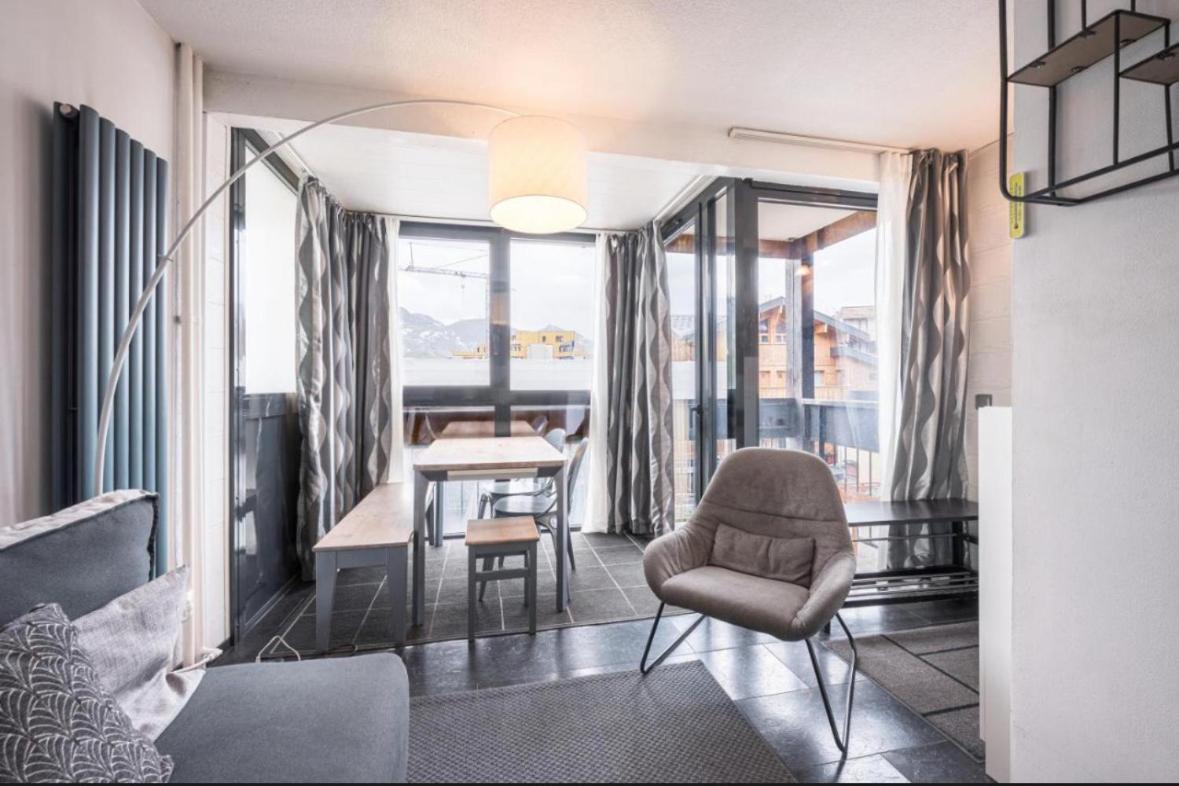 APT confortable centre station face aux pistes de Val Thorens