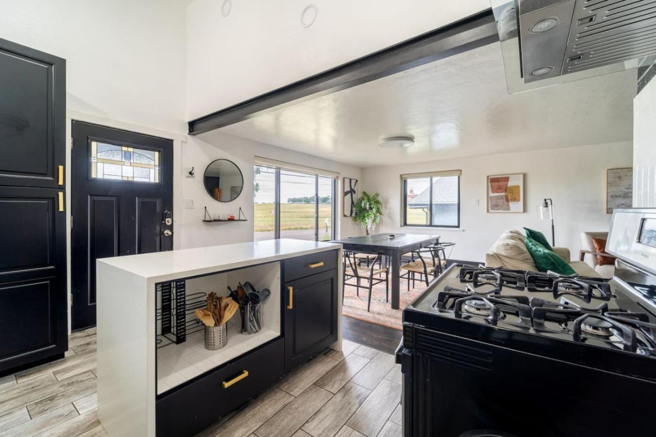 Renovated 4BR Escape Luxe Comfort and Hot Tub