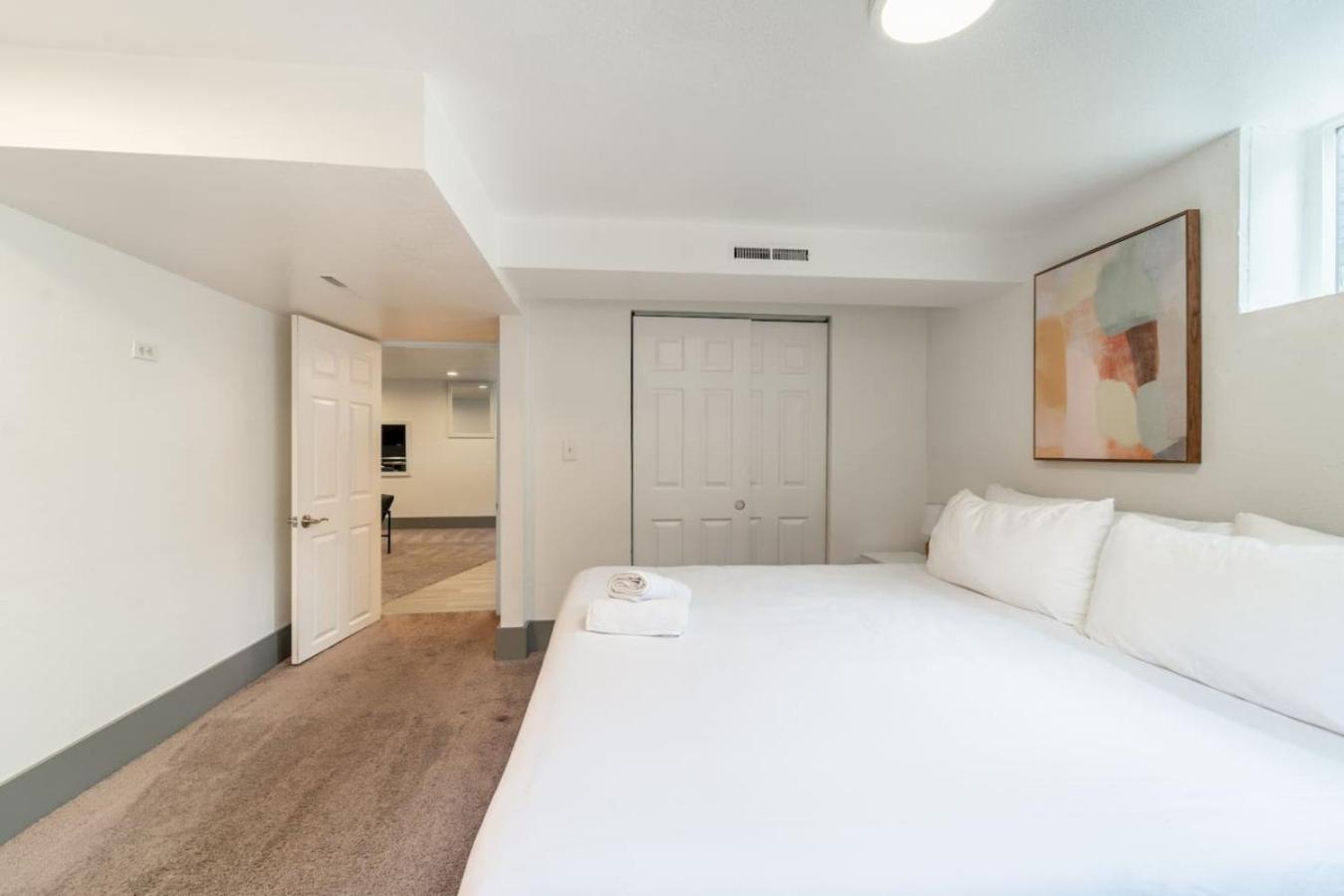 Renovated 4BR Escape Luxe Comfort and Hot Tub