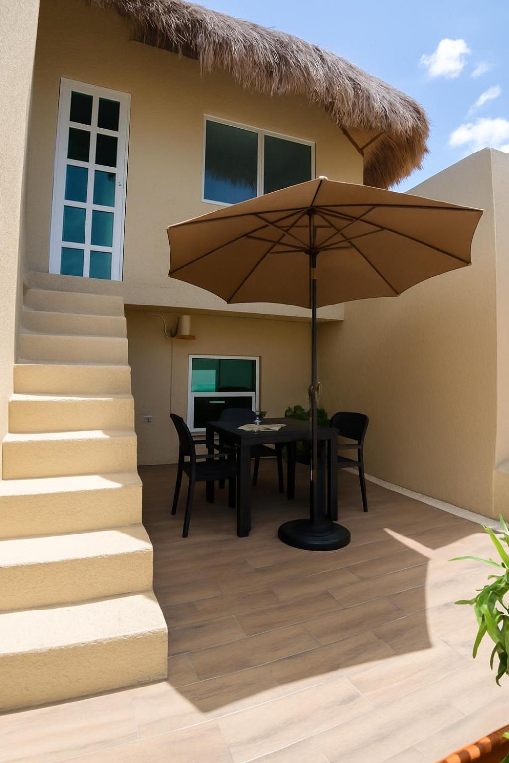 Amazing Complex Near 5th Avenue by Andiani Travel