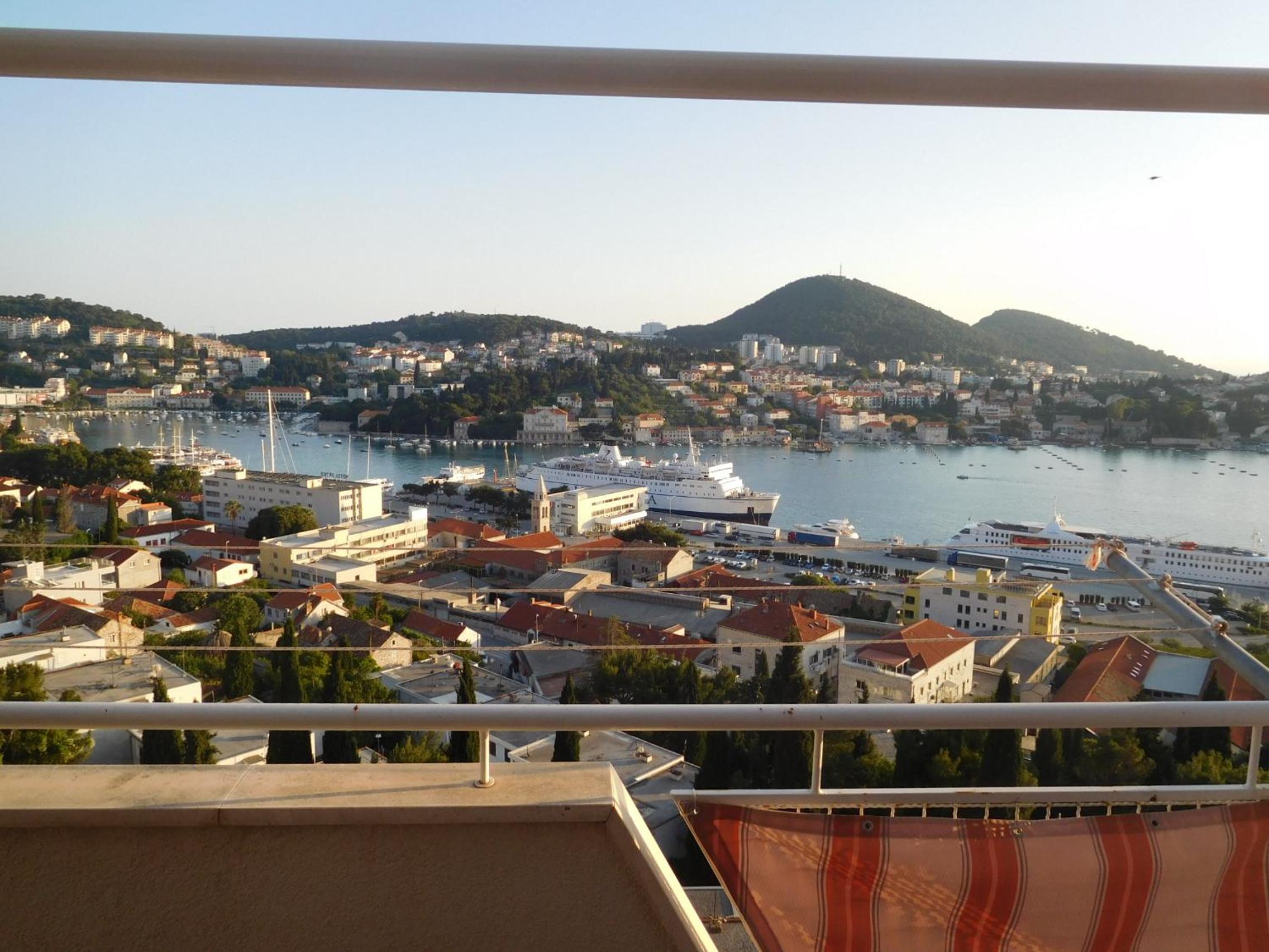 Apartment ANELA with large common tarrace and beautiful sea view