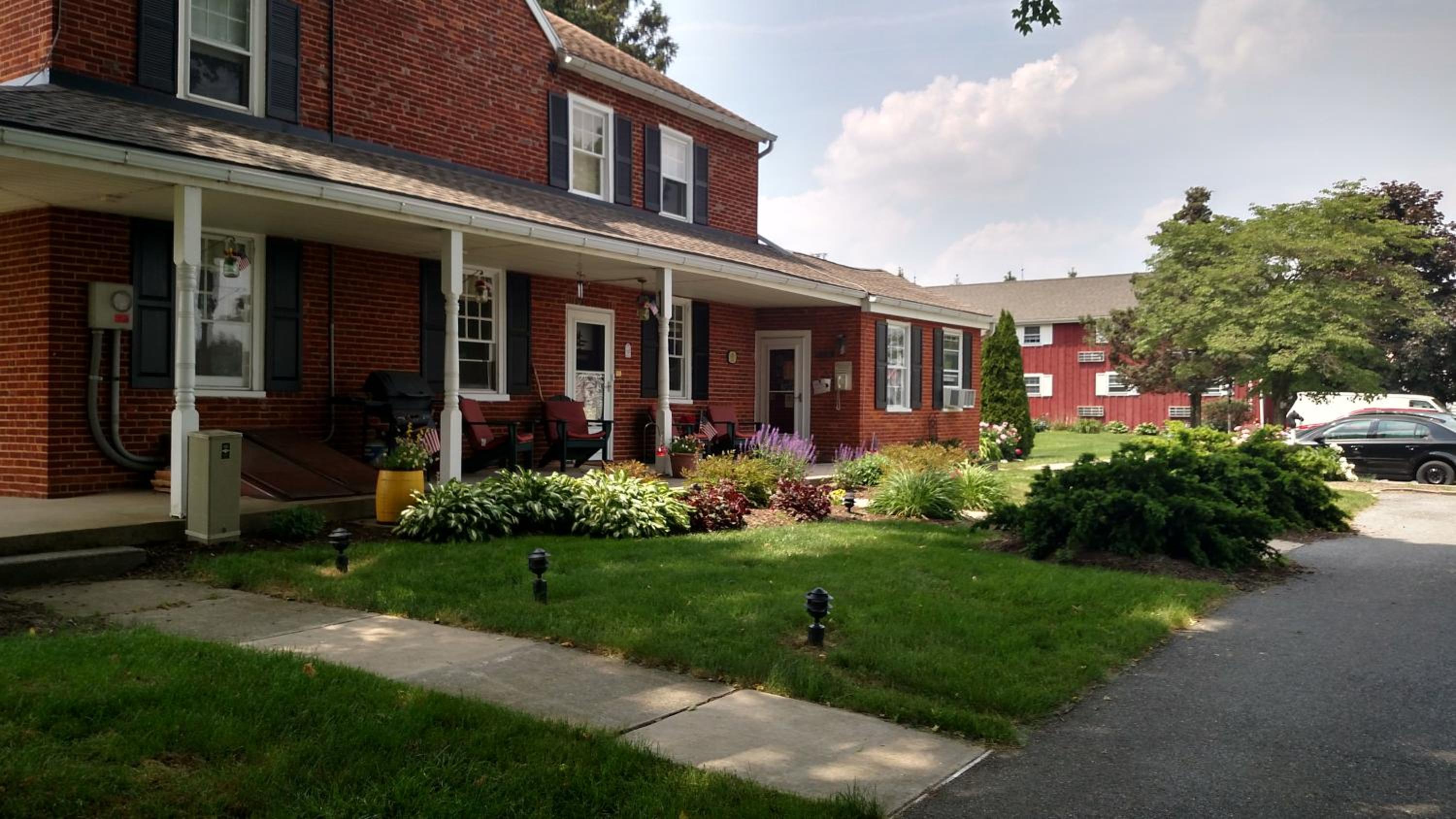 Hotel Spruce Lane Lodge and Cottages - Image 1