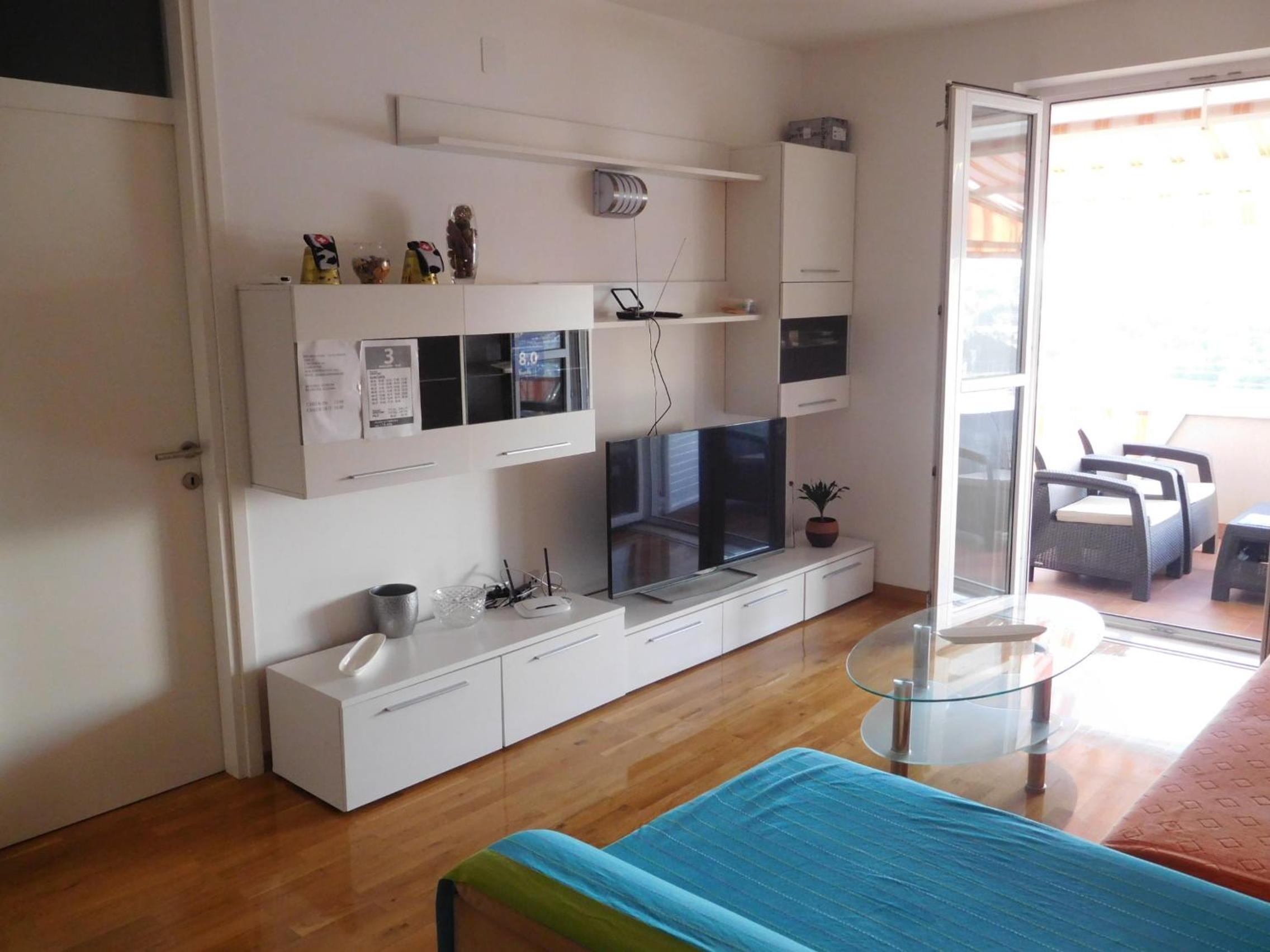 Apartment ANELA with large common tarrace and beautiful sea view