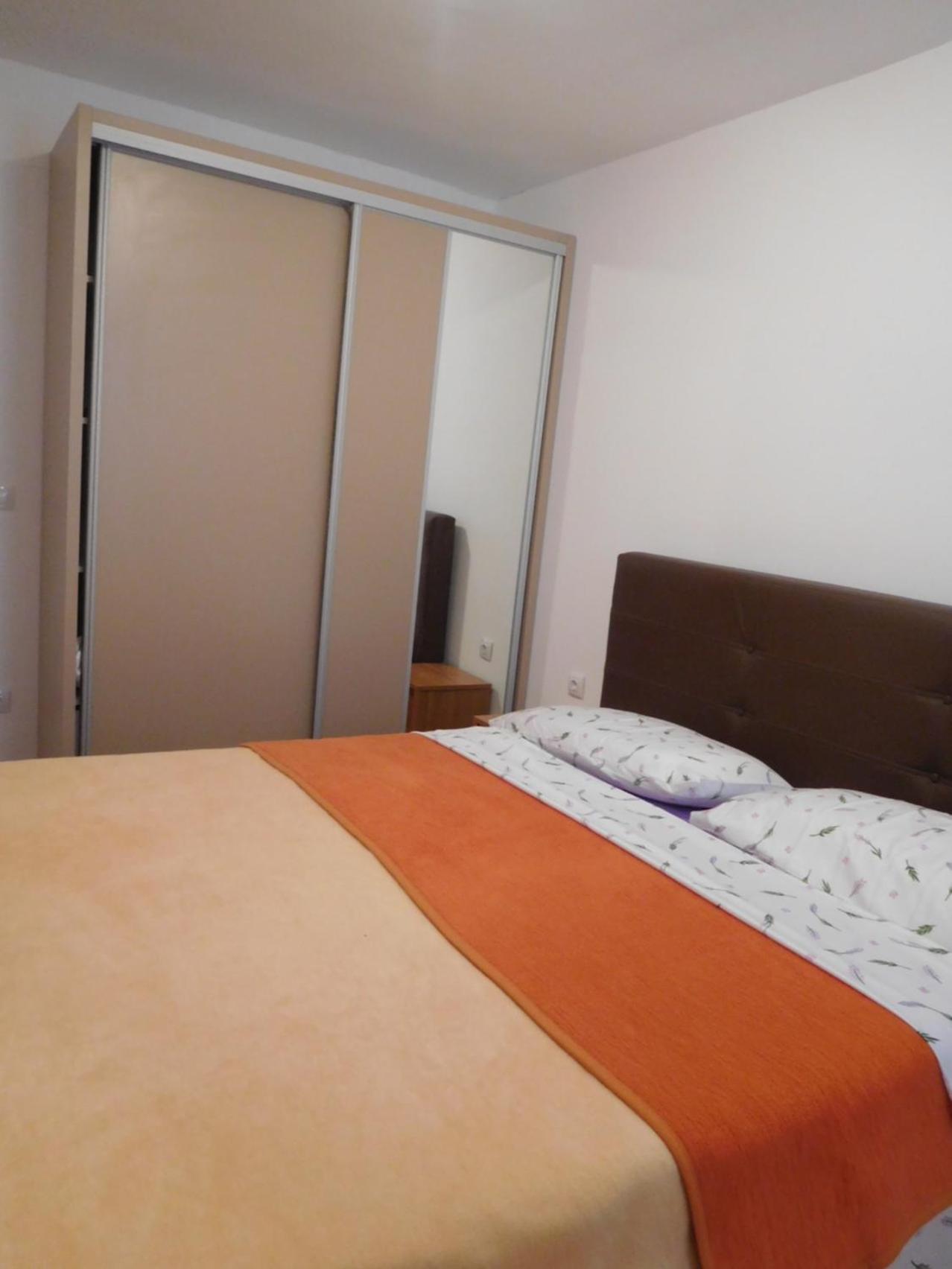 Apartment ANELA with large common tarrace and beautiful sea view
