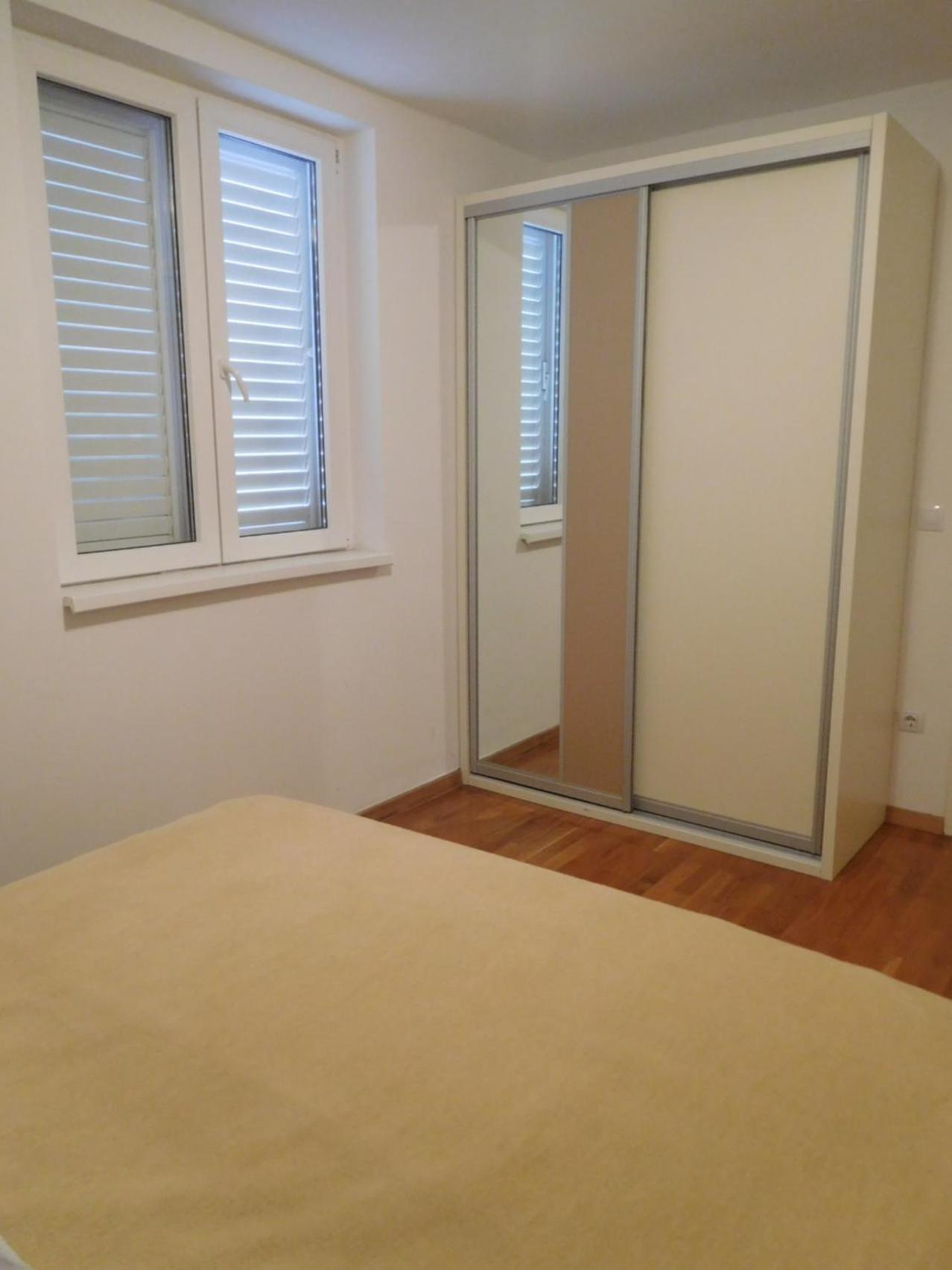 Apartment ANELA with large common tarrace and beautiful sea view