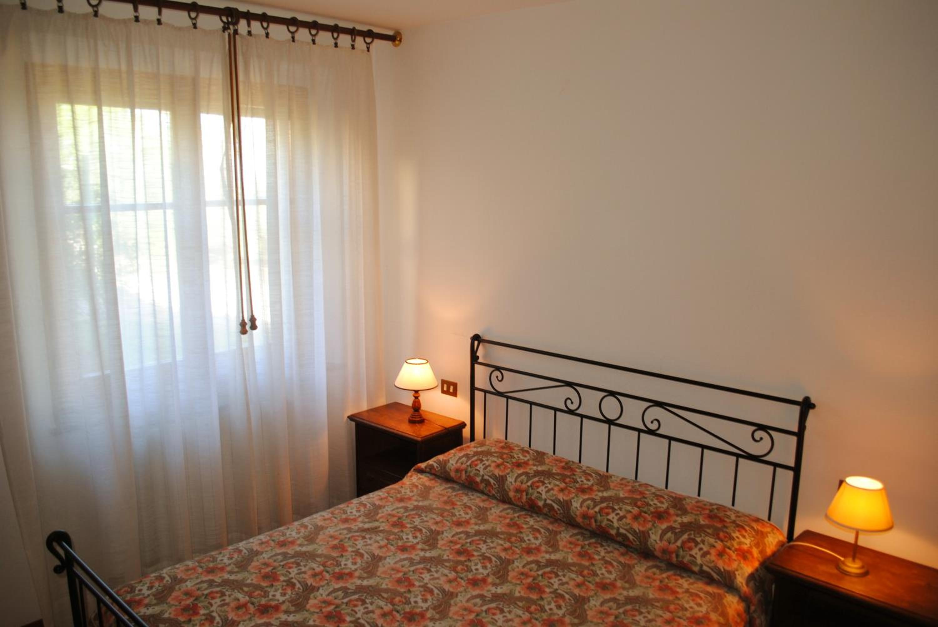 Le Corolle view 2