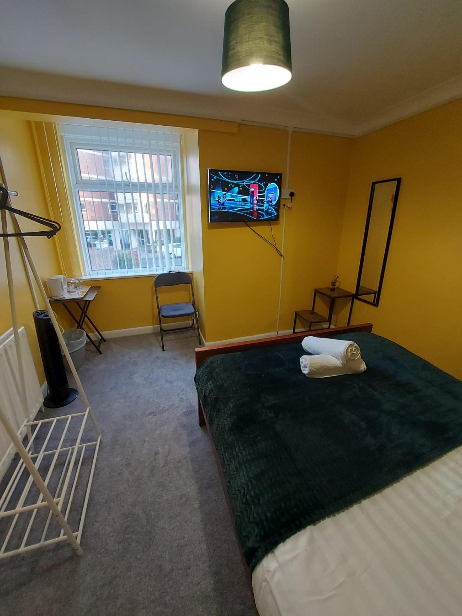 OceanNest-3 Bedroom Apartment free parking, EV 22kW
