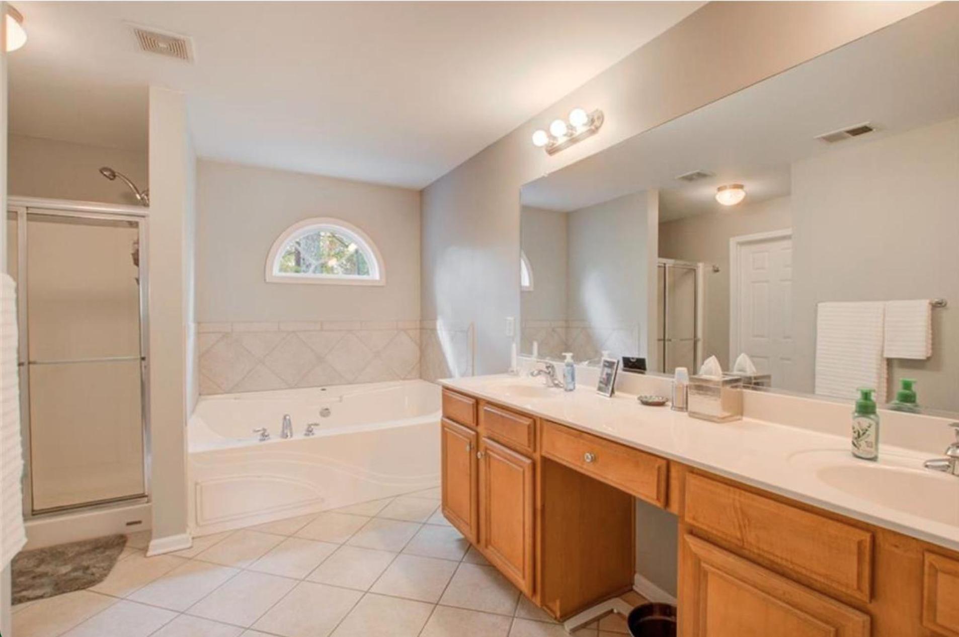 1 Spacious 4BR Getaway near Atlanta