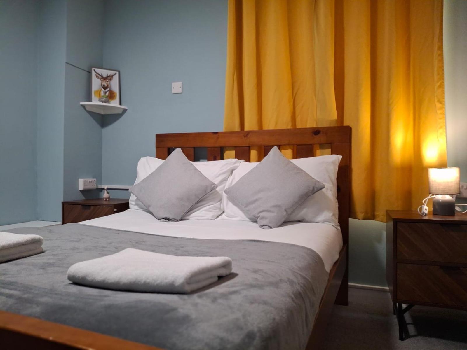 OceanNest-3 Bedroom Apartment free parking, EV 22kW